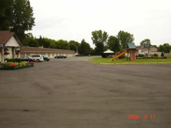 Facade/entrance in The Gables Inn