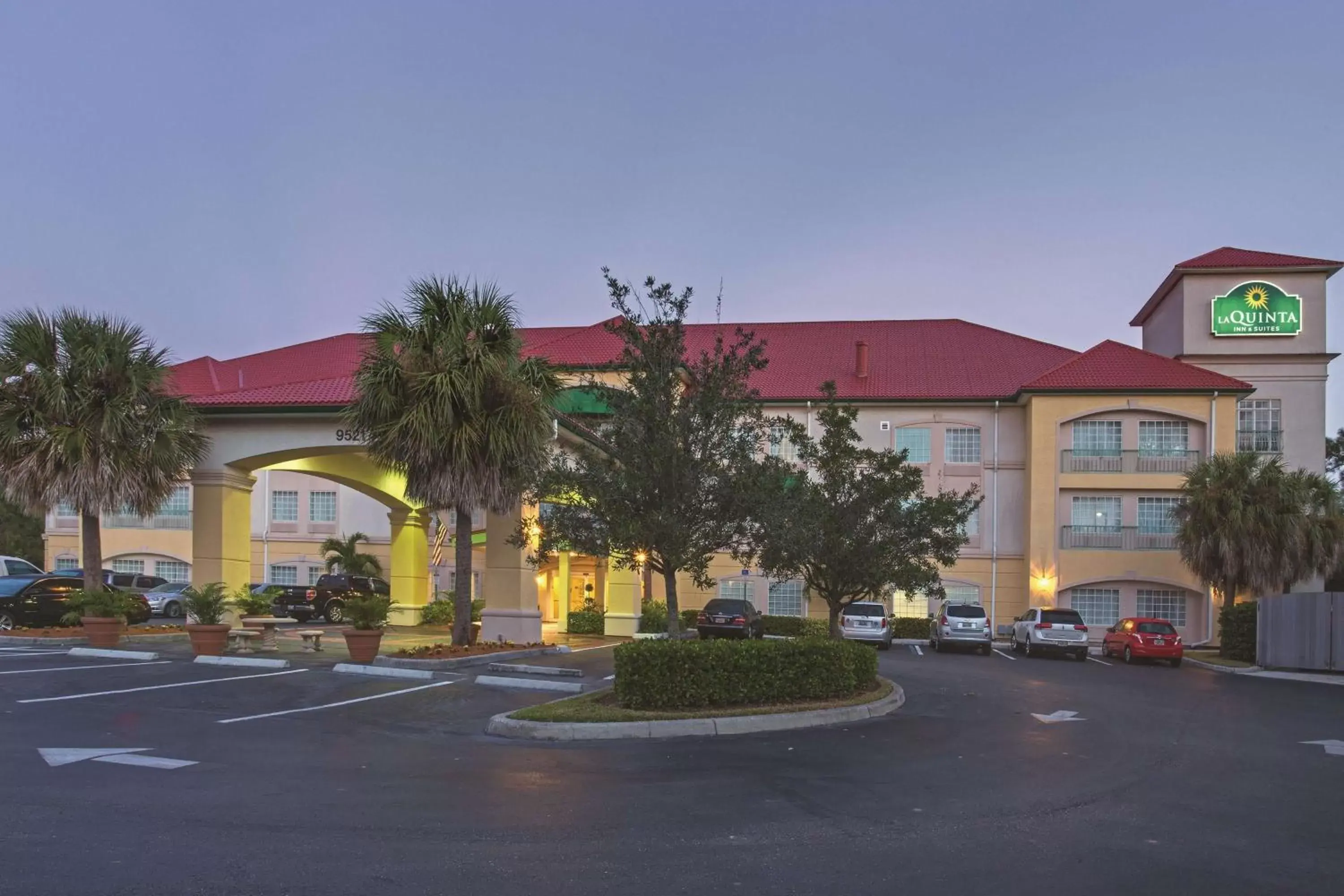 Property Building in La Quinta Inn and Suites Fort Myers I-75