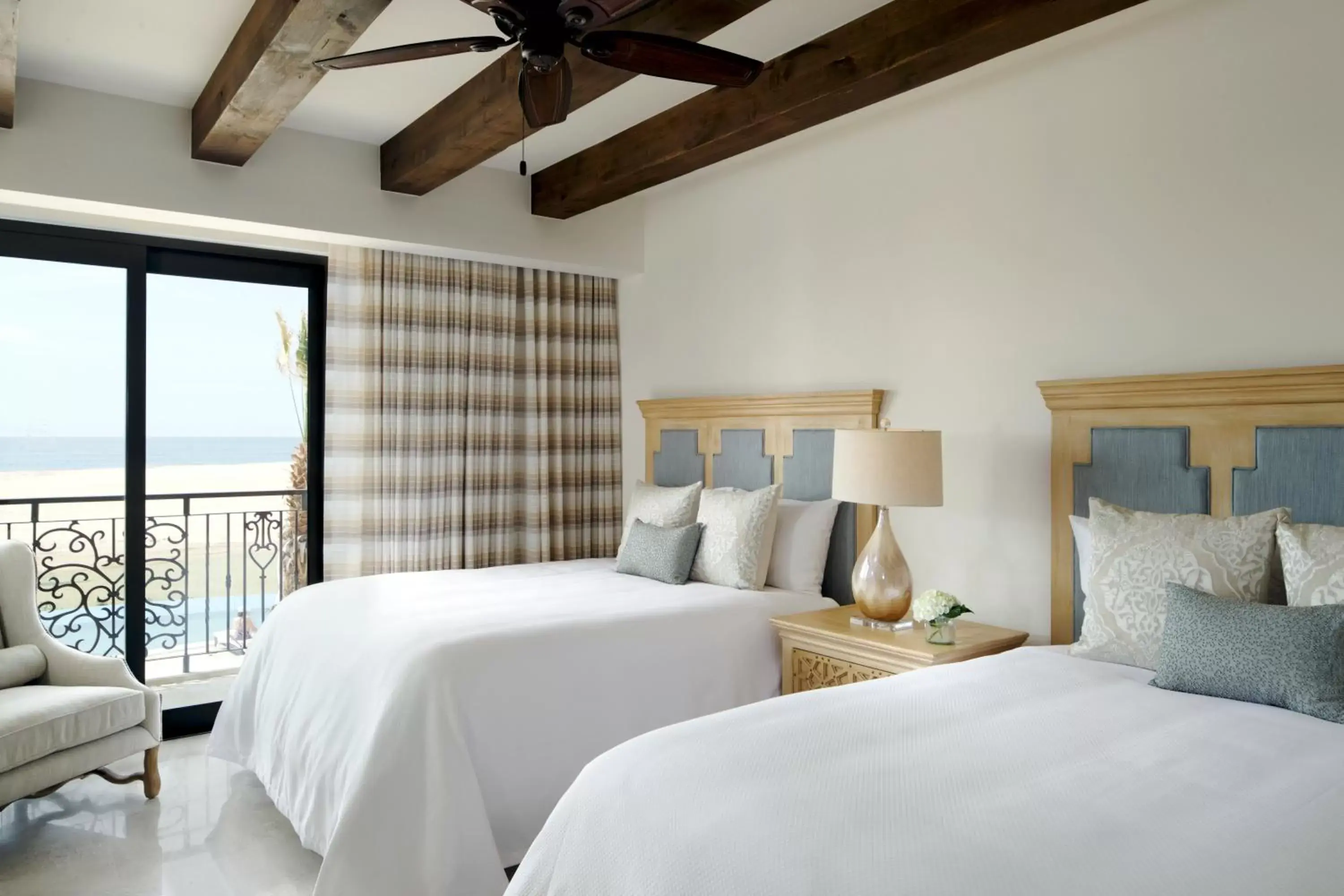 Bed in Grand Solmar Pacific Dunes Resort, Golf & Spa