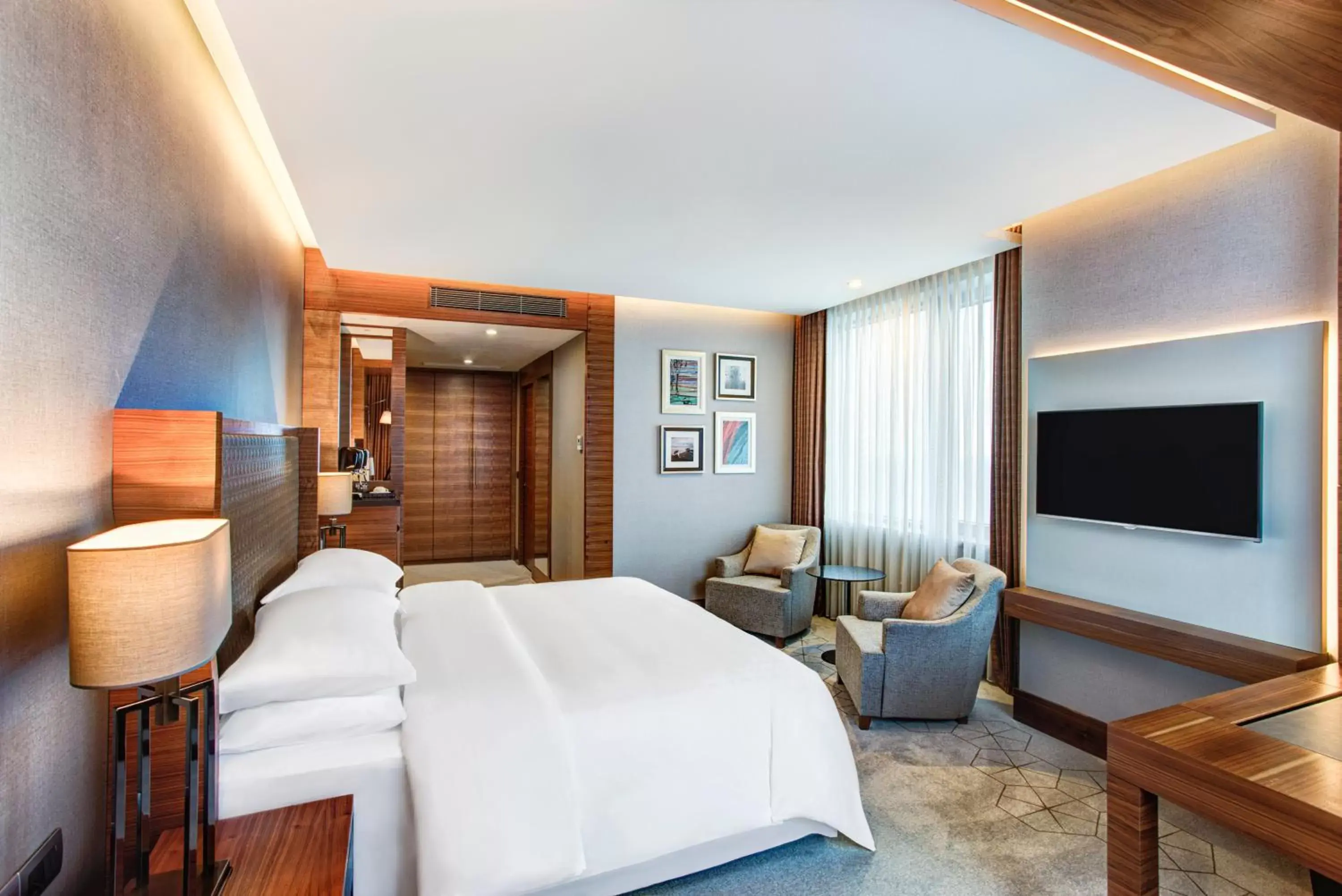 Bed in Sheraton Grand Samsun Hotel