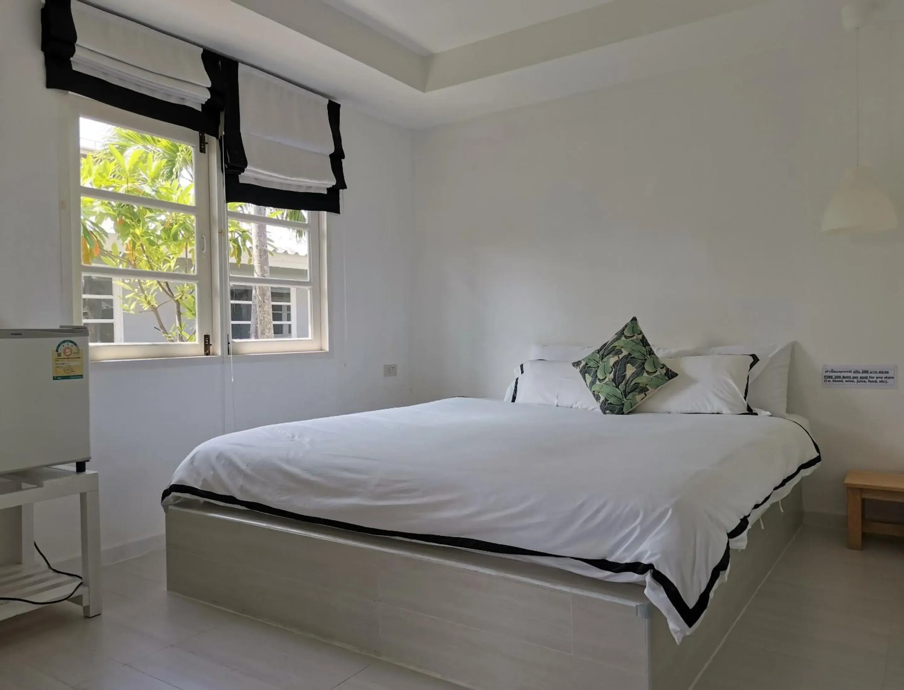 Bed in 1715 House - White Rhino Bed in 1715 House - White Rhino