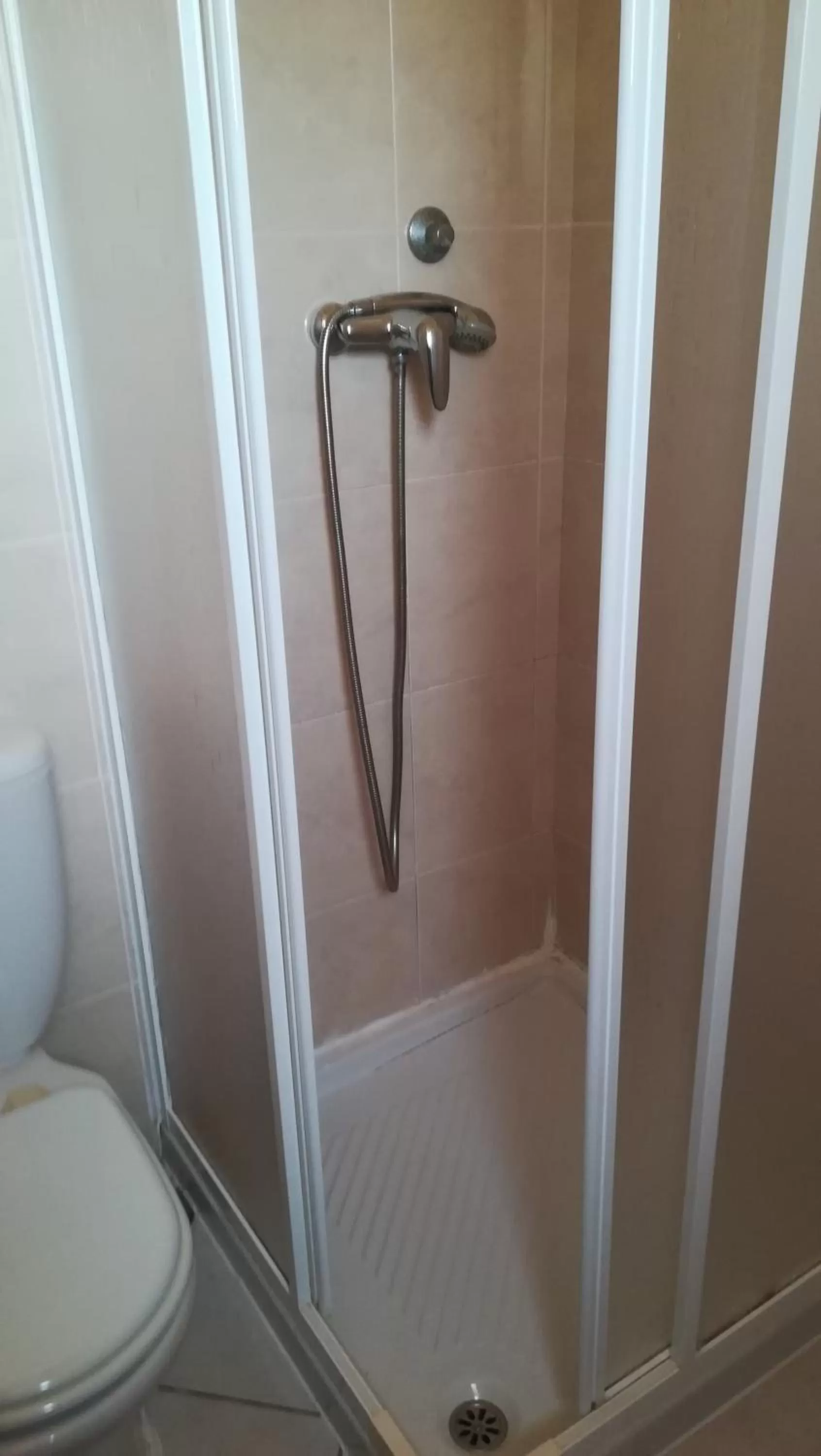 Bathroom in Basic Hotel