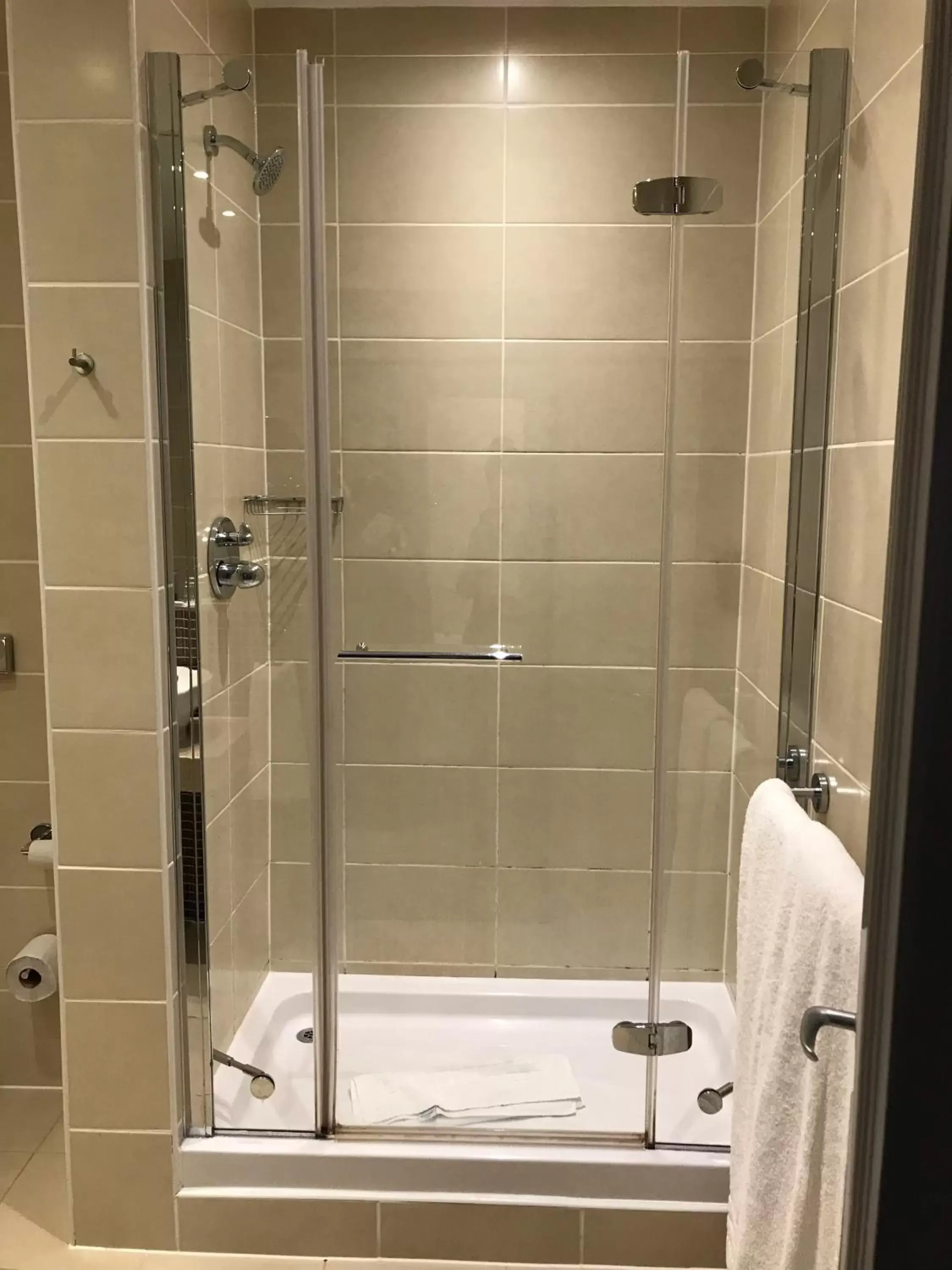 Bathroom in Crowne Plaza Felbridge - Gatwick, an IHG Hotel