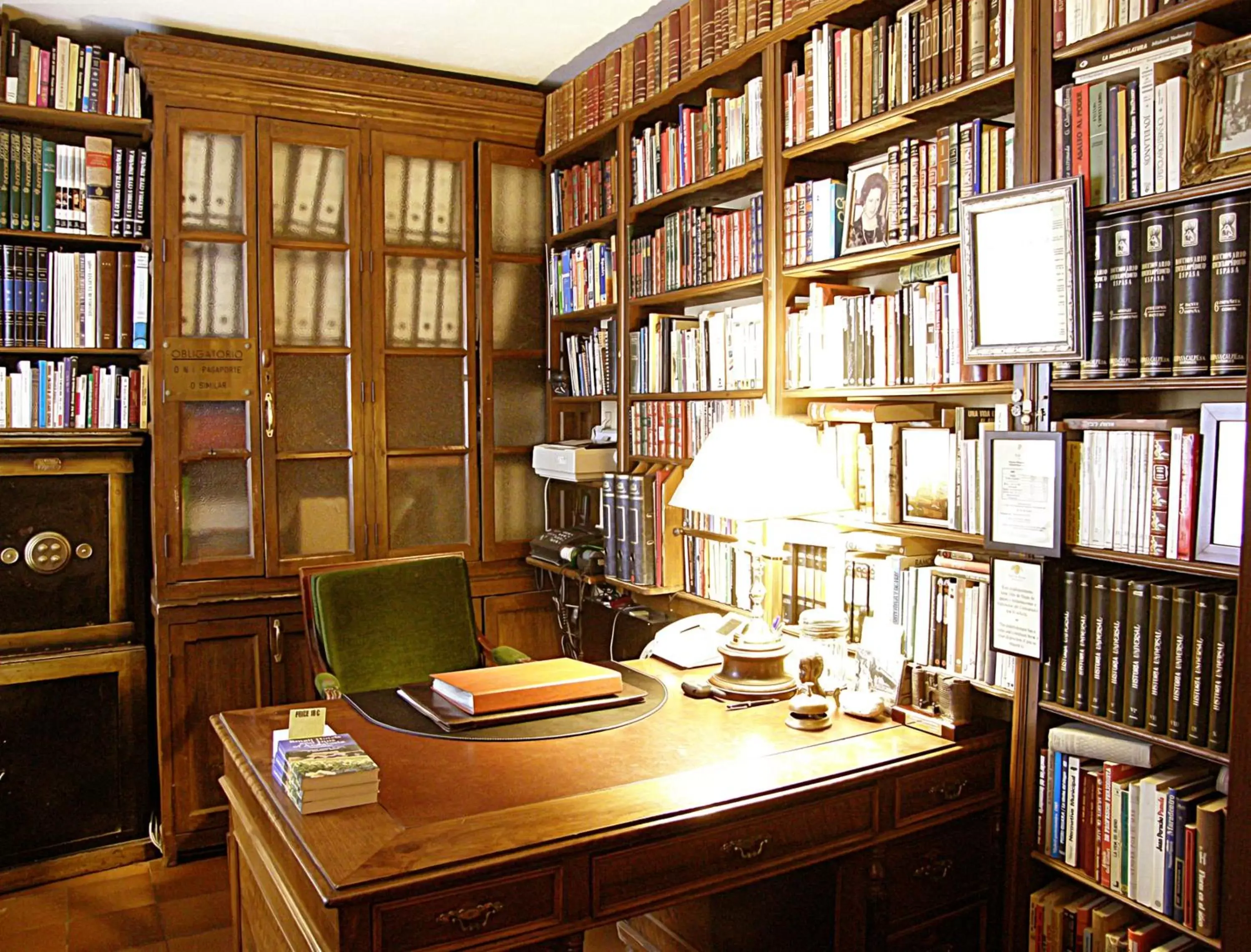 Library in Hotel Soho Boutique Palacio San Gabriel