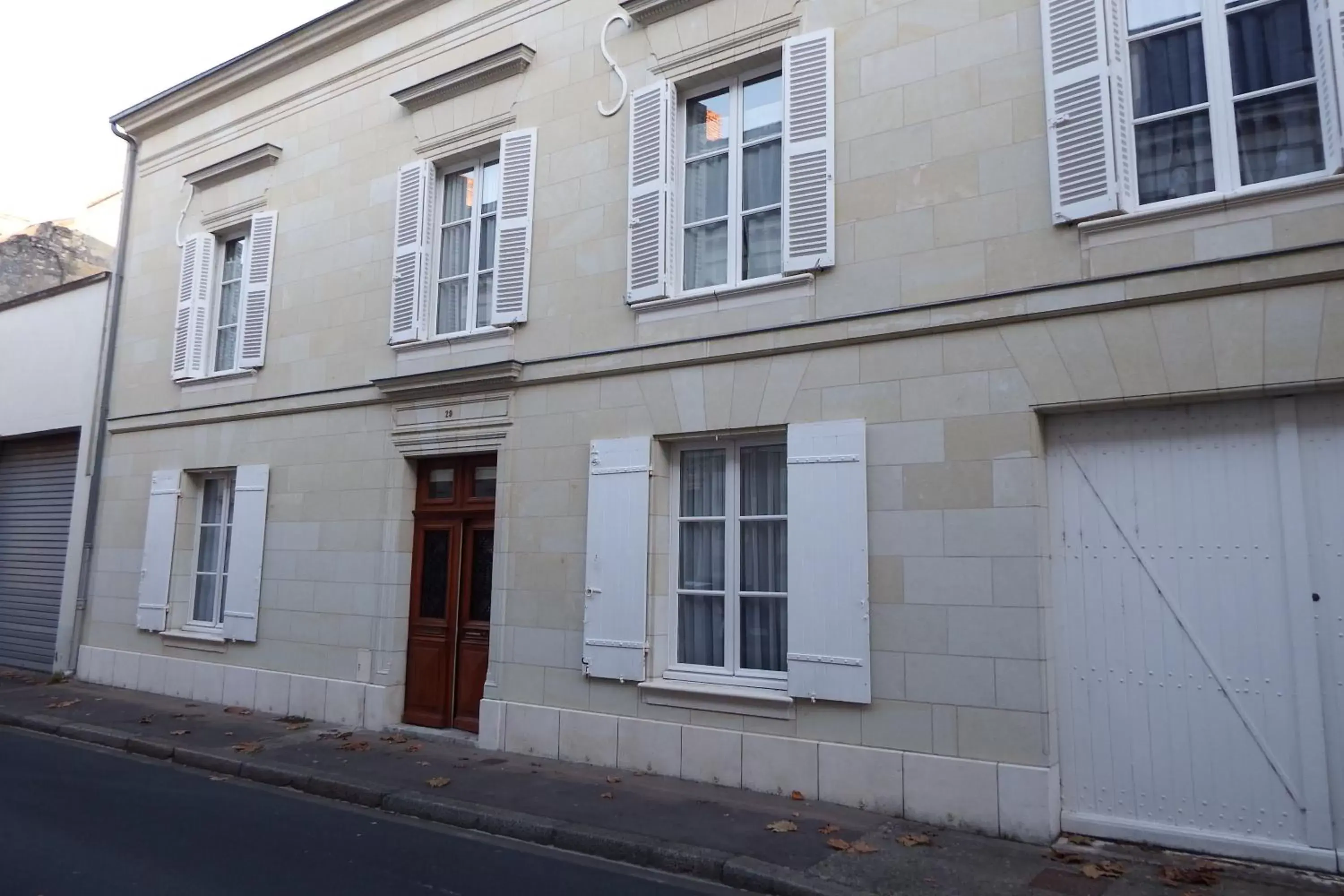 Facade/entrance, Property Building in Chez Florence et Sylvain de Loudun