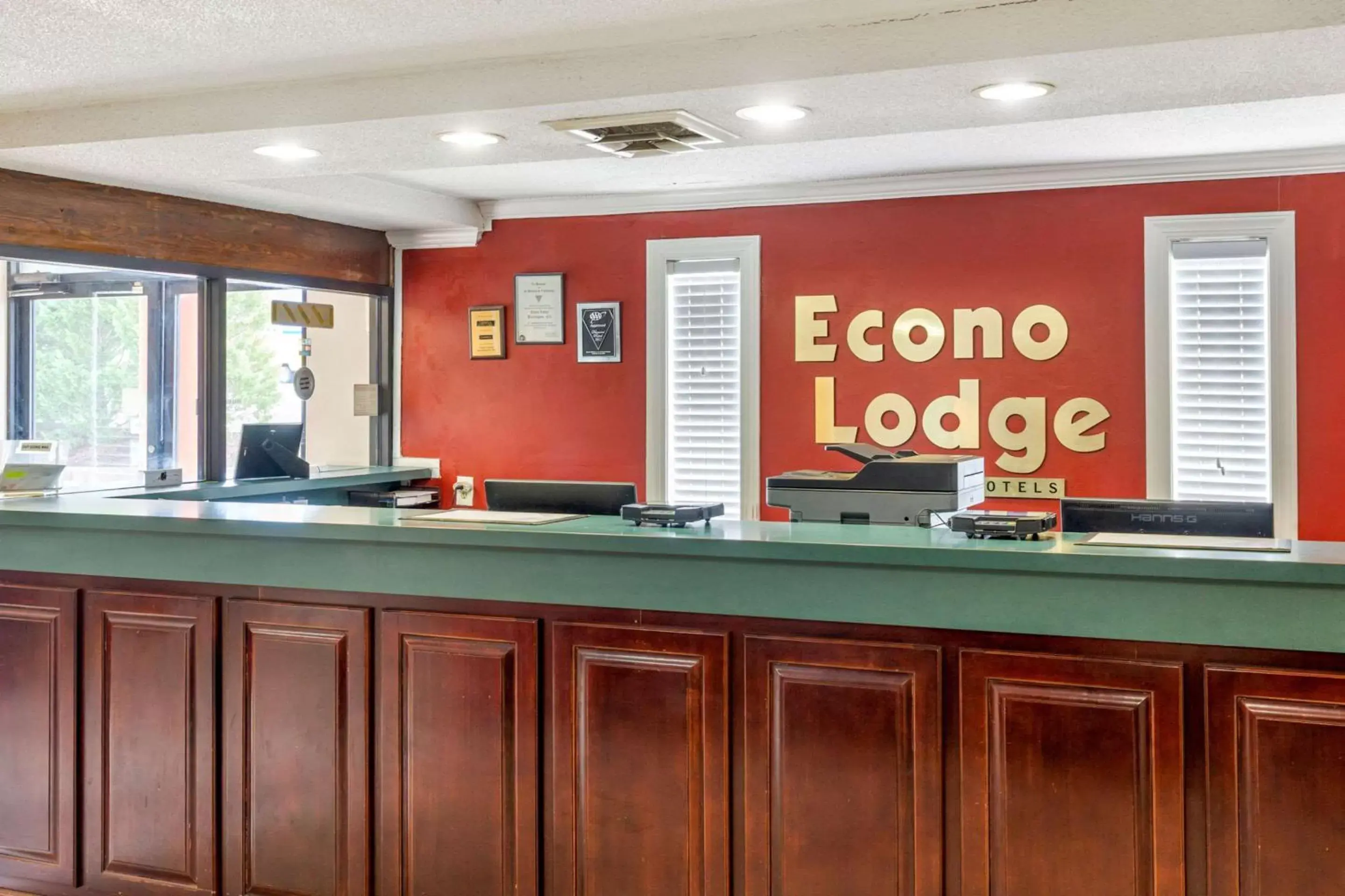 Lobby or reception, Lobby/Reception in Econo Lodge Burlington I-40