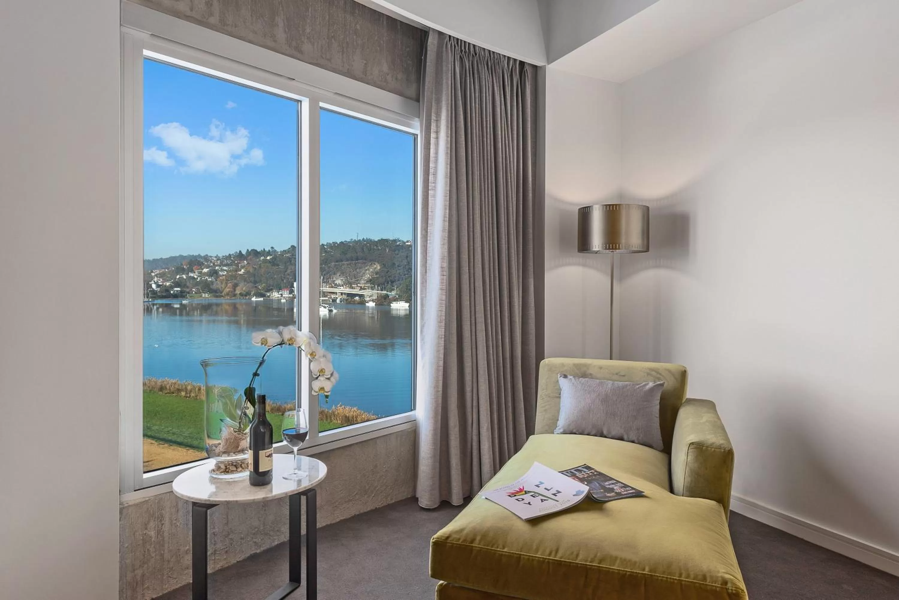 Deluxe Double or Twin Room - Gorge River Deluxe in Peppers Silo Launceston