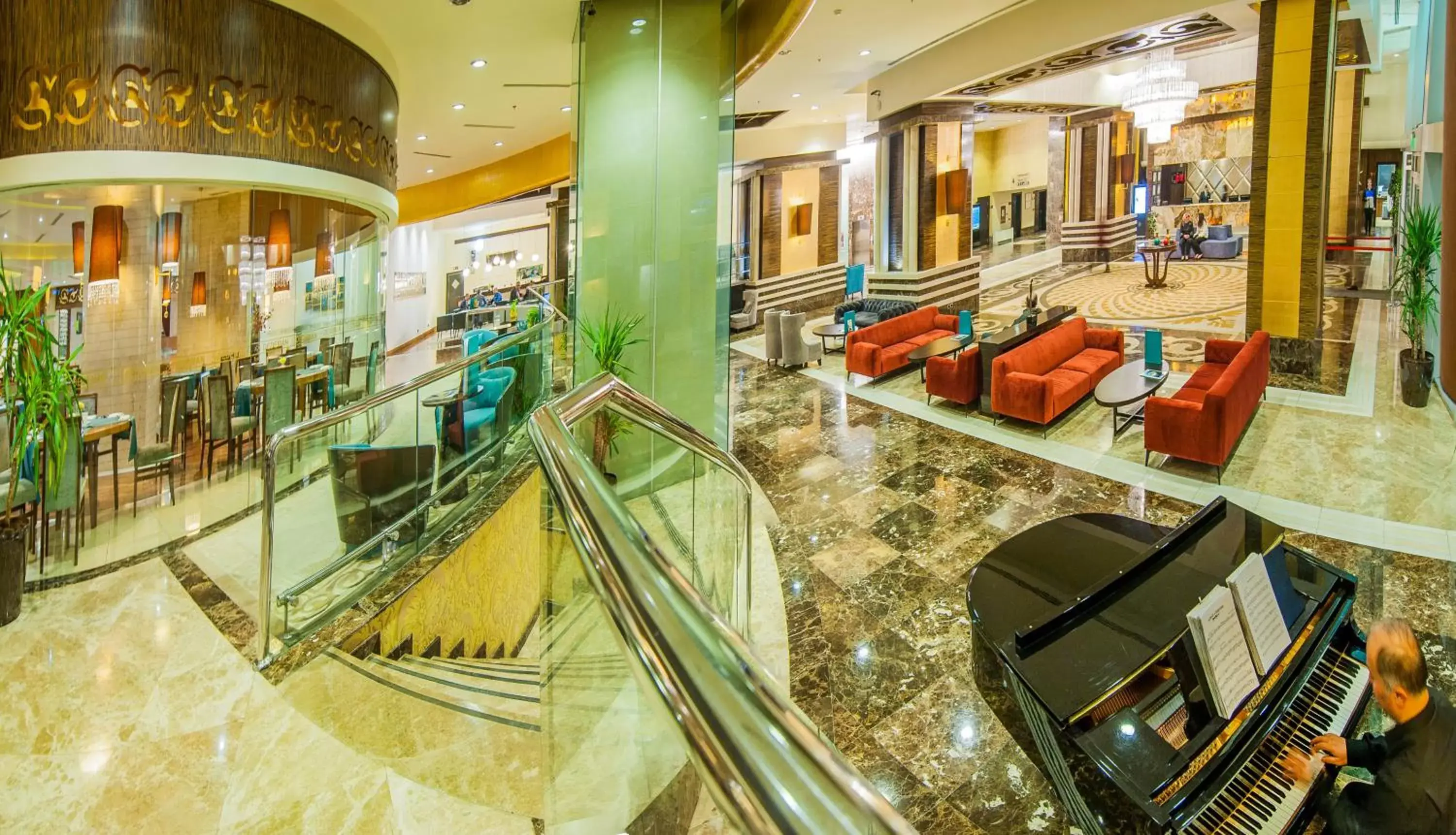 Lobby or reception in Dedeman Konya Hotel Convention Center