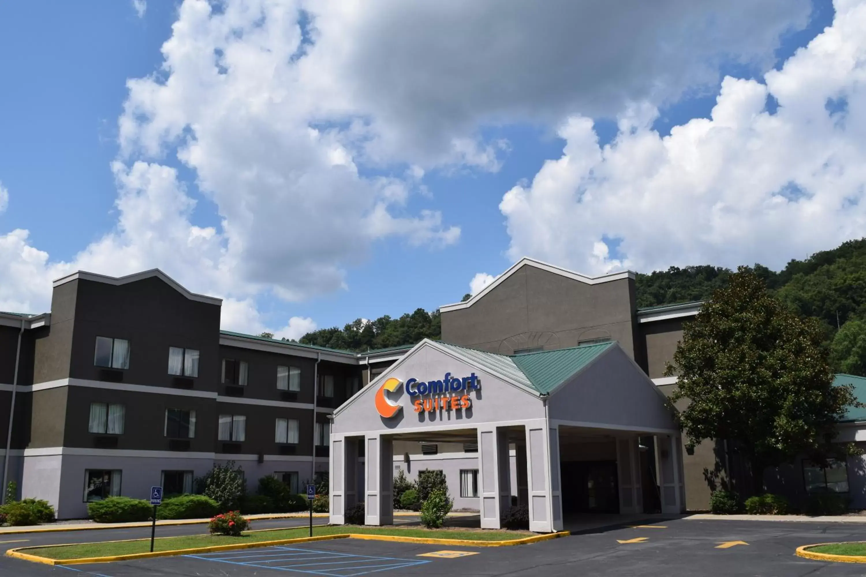 Property Building in Comfort Suites Prestonsburg West