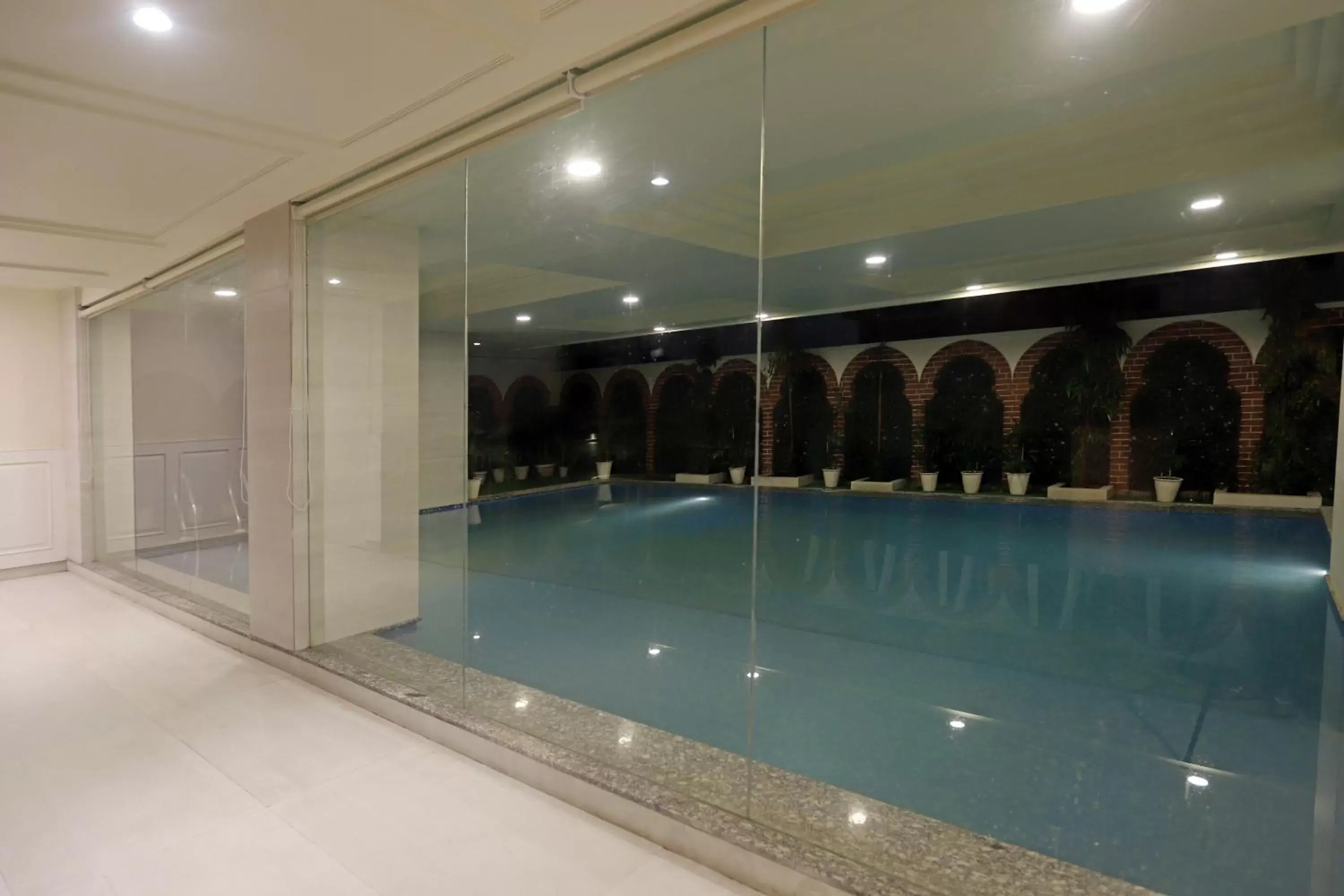 Swimming pool in Hotel Magenta Jaipur Swimming pool in Hotel Magenta Jaipur