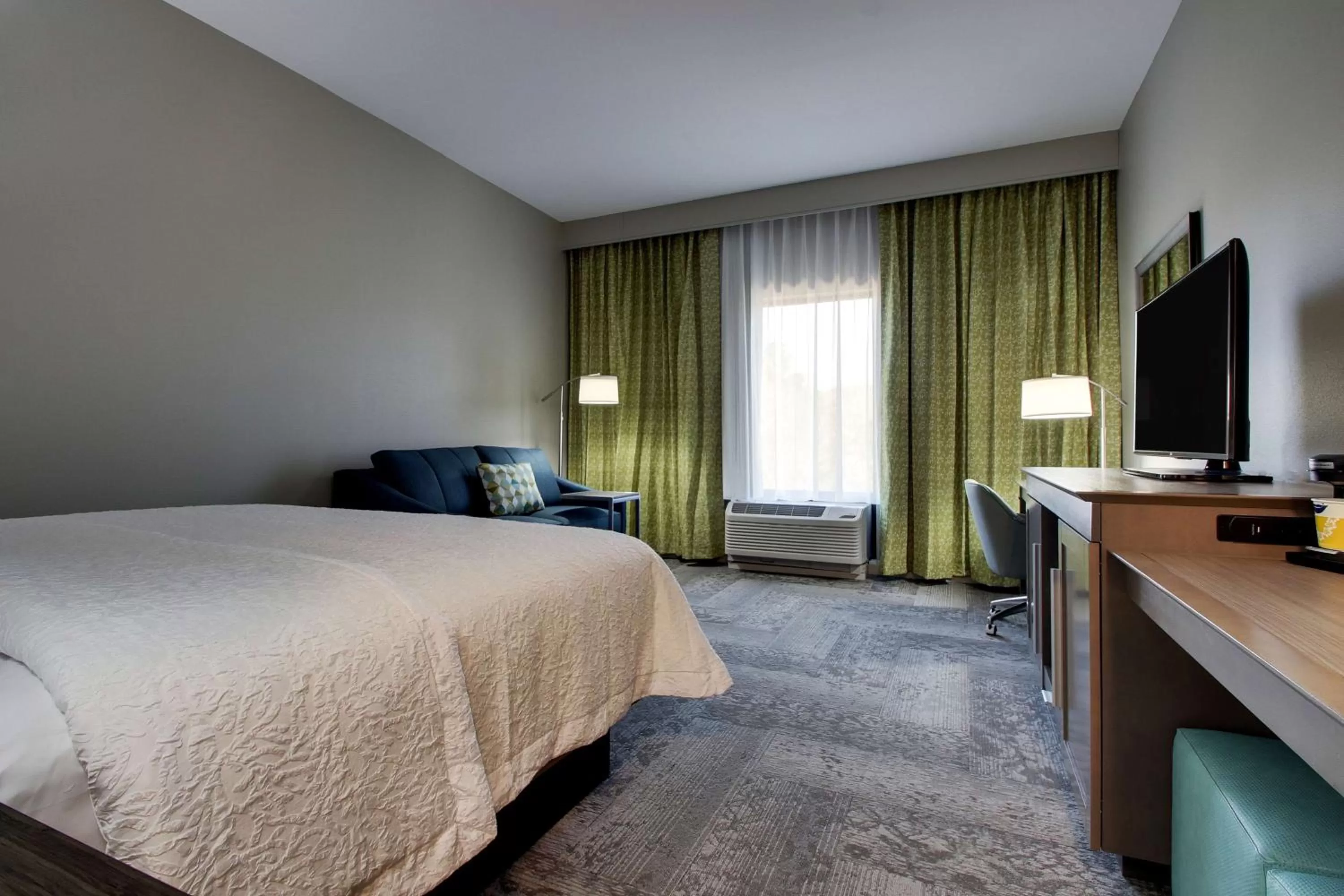 Bedroom, Bed in Hampton Inn & Suites By Hilton Knightdale Raleigh