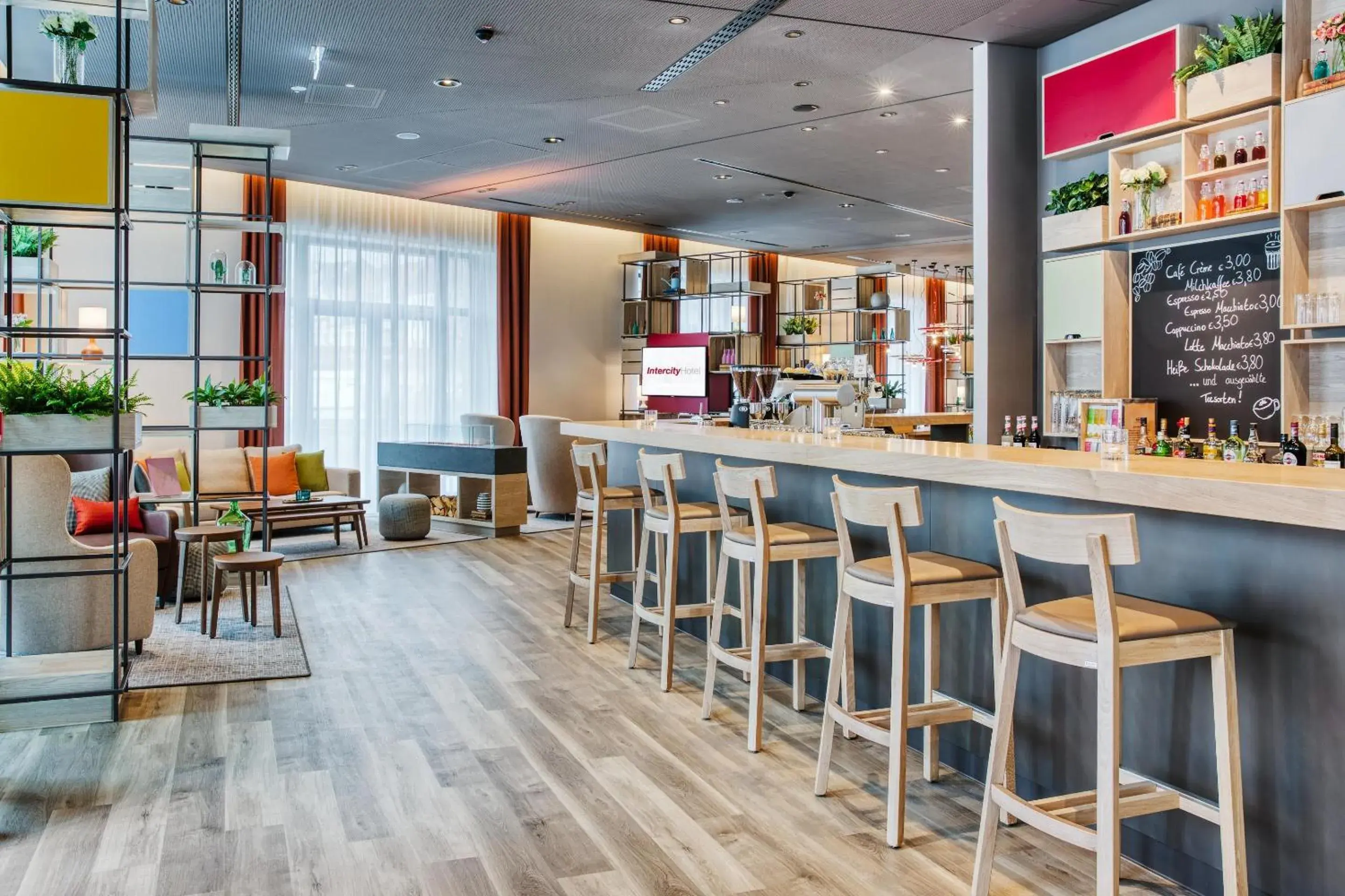 Lounge or bar, Lounge/Bar in IntercityHotel Hannover Hauptbahnhof-Ost