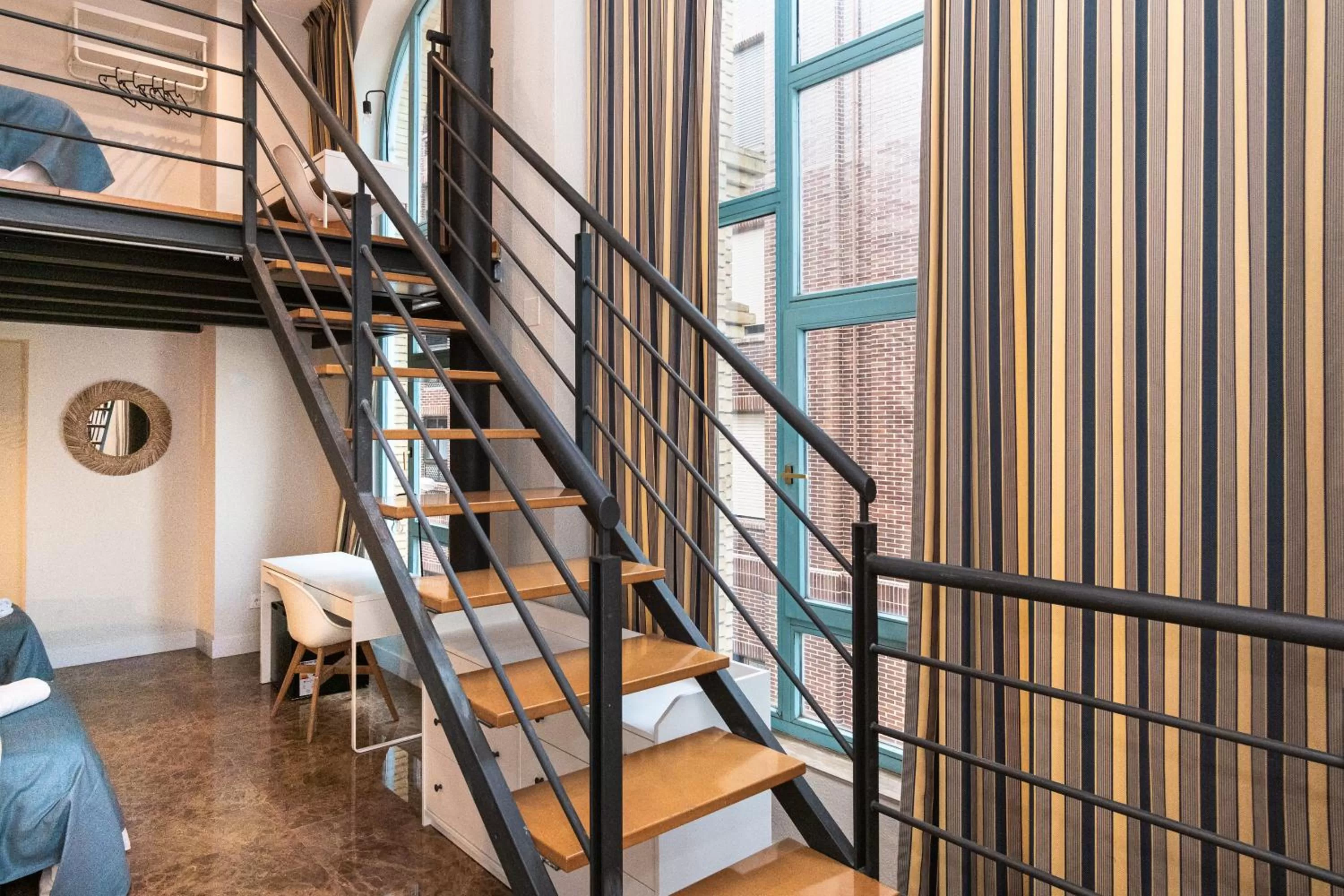 VTZ The Orus Factory Hotel - Parking Muy Económico