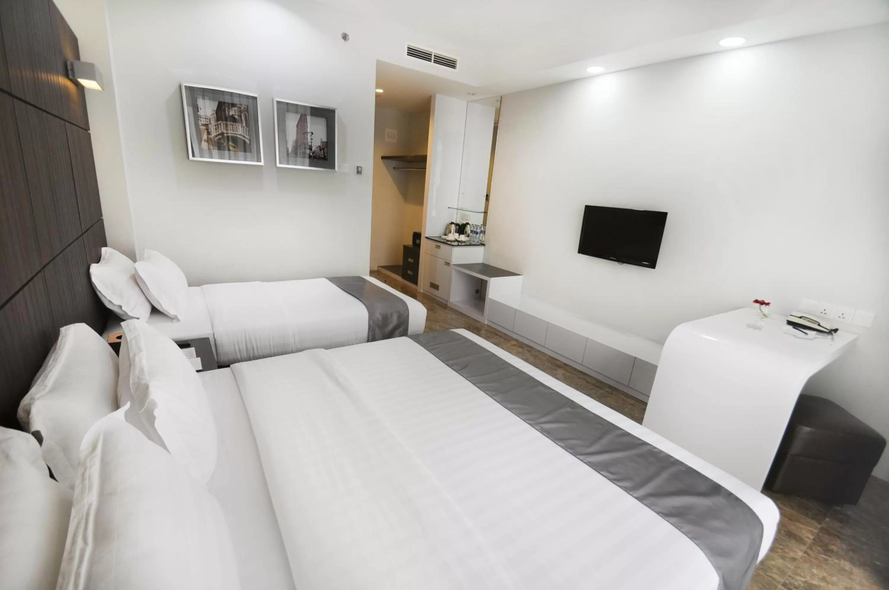 Bedroom, Bed in Dreamtel Jakarta