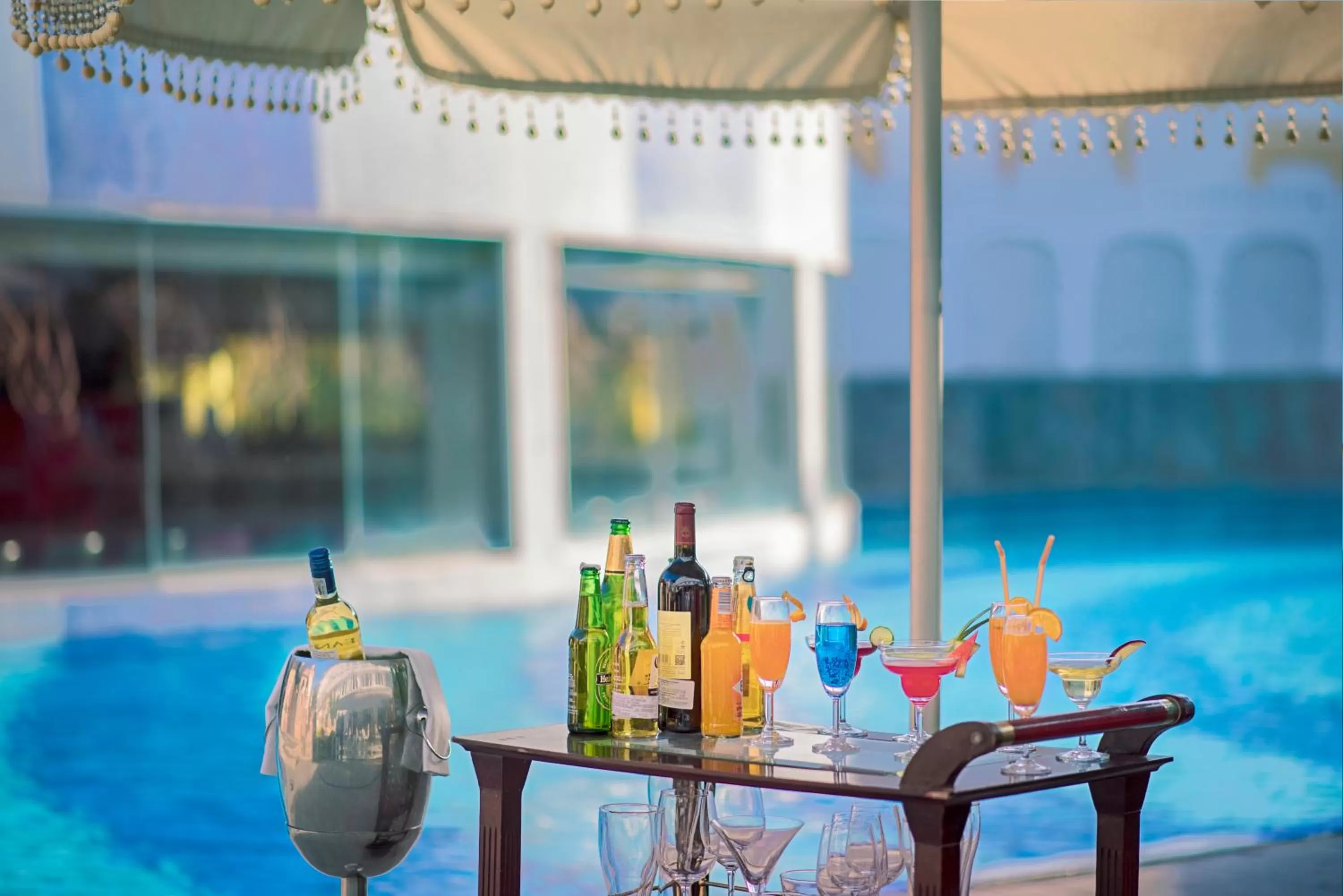 Restaurant/places to eat in Radisson Blu Udaipur Palace Resort & Spa