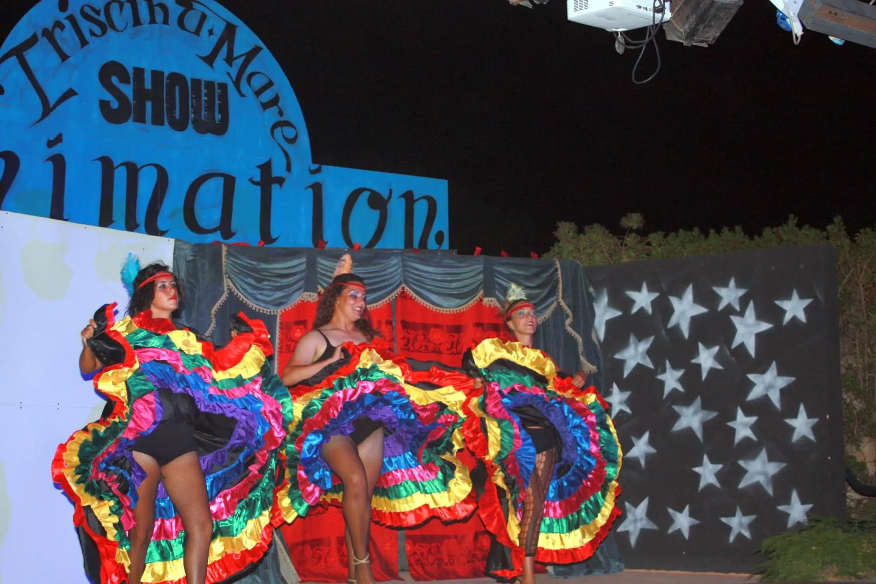 Evening entertainment in Triscinamare Hotel Residence