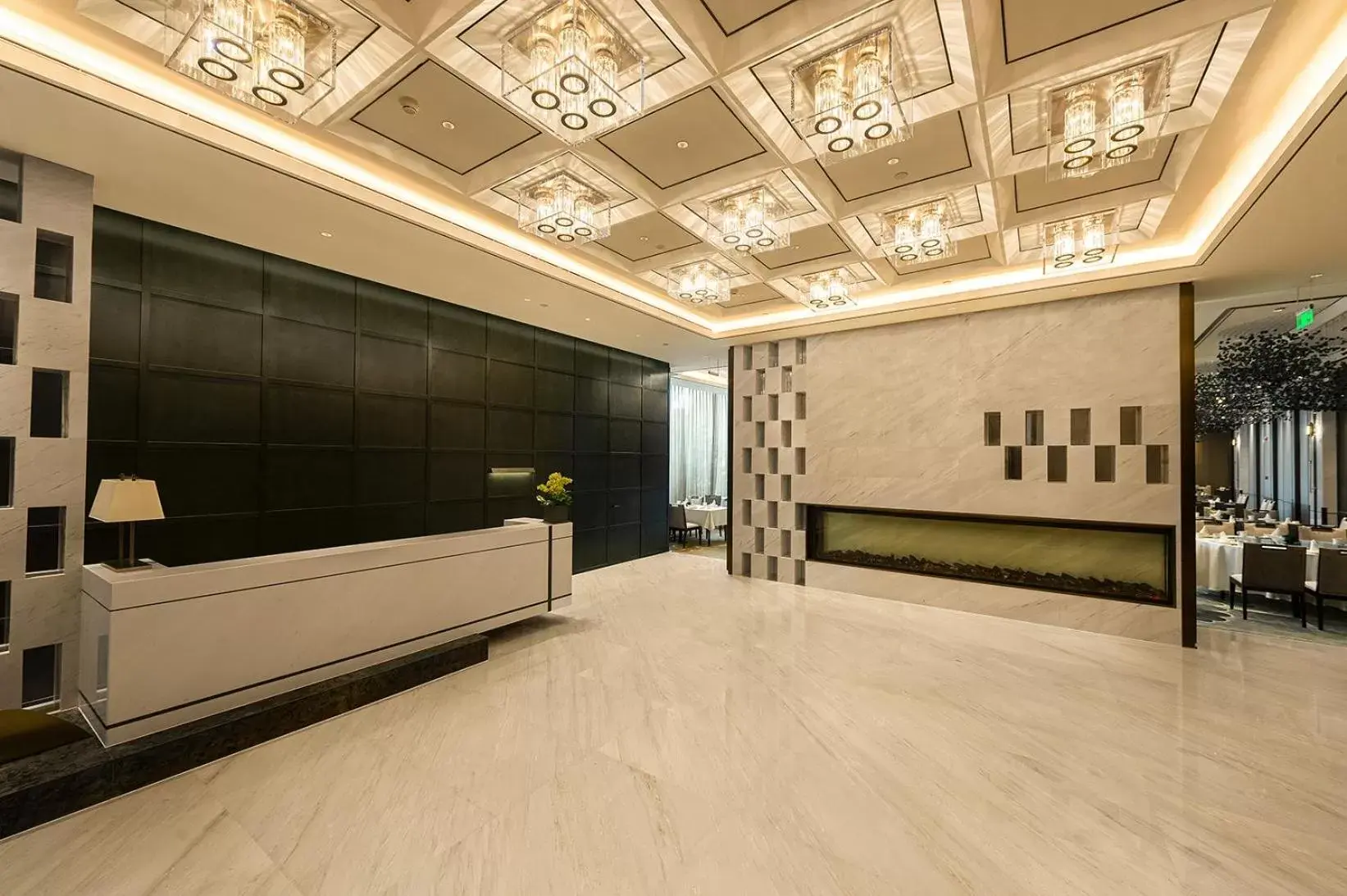 Restaurant/places to eat in Wyndham Qingdao l Free Fixed-Time Shuttle Service Between Hotel and Airport & North Railway Station l Outdoor Children's Amusement Park l 1-Hour Play Snooker or Table Tennis Restaurant/places to eat in Wyndham Qingdao l Free Fixed-Time Shuttle Service Between Hotel and Airport & North Railway Station l Outdoor Children's Amusement Park l 1-Hour Play Snooker or Table Tennis