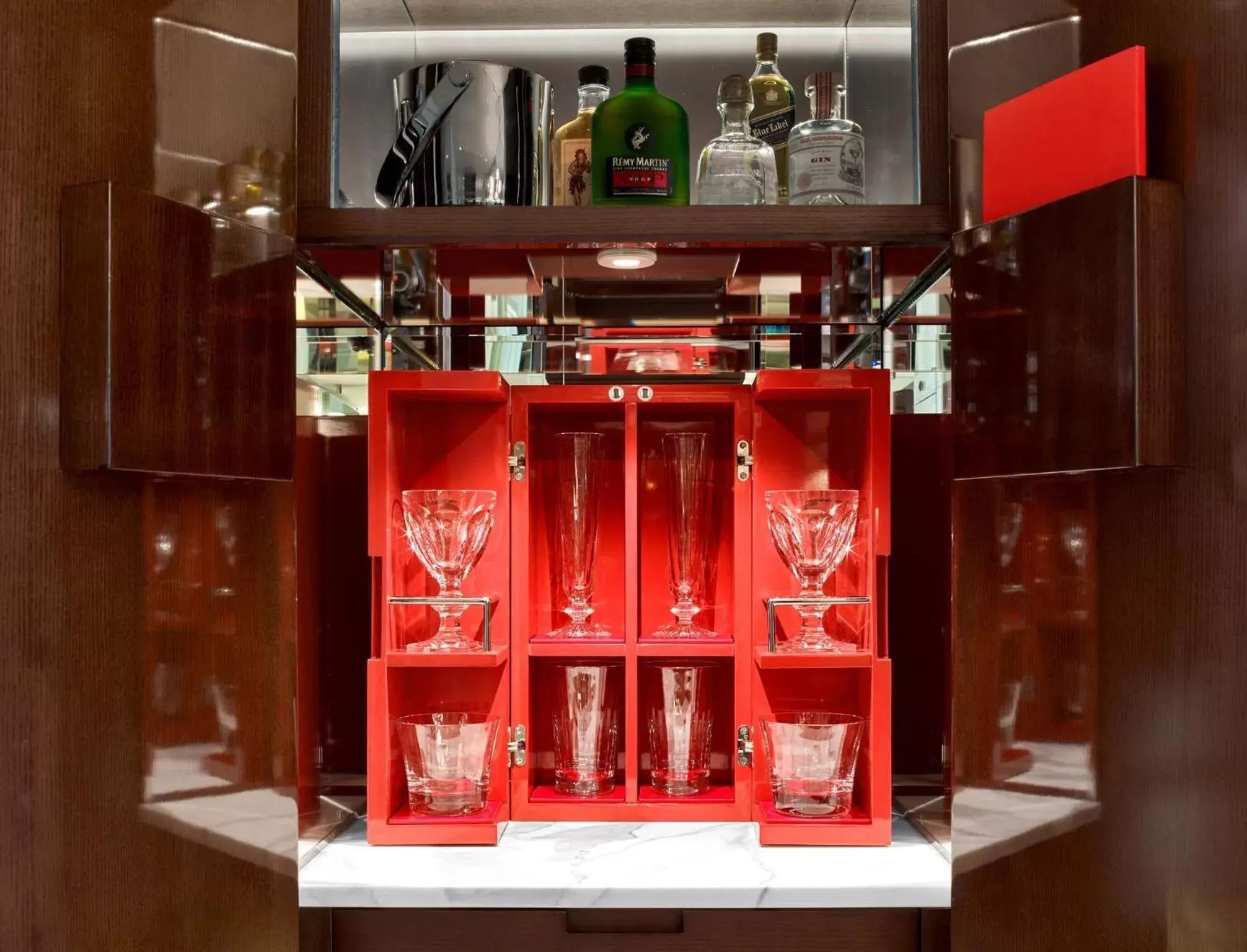 Lounge or bar in Baccarat Hotel and Residences New York