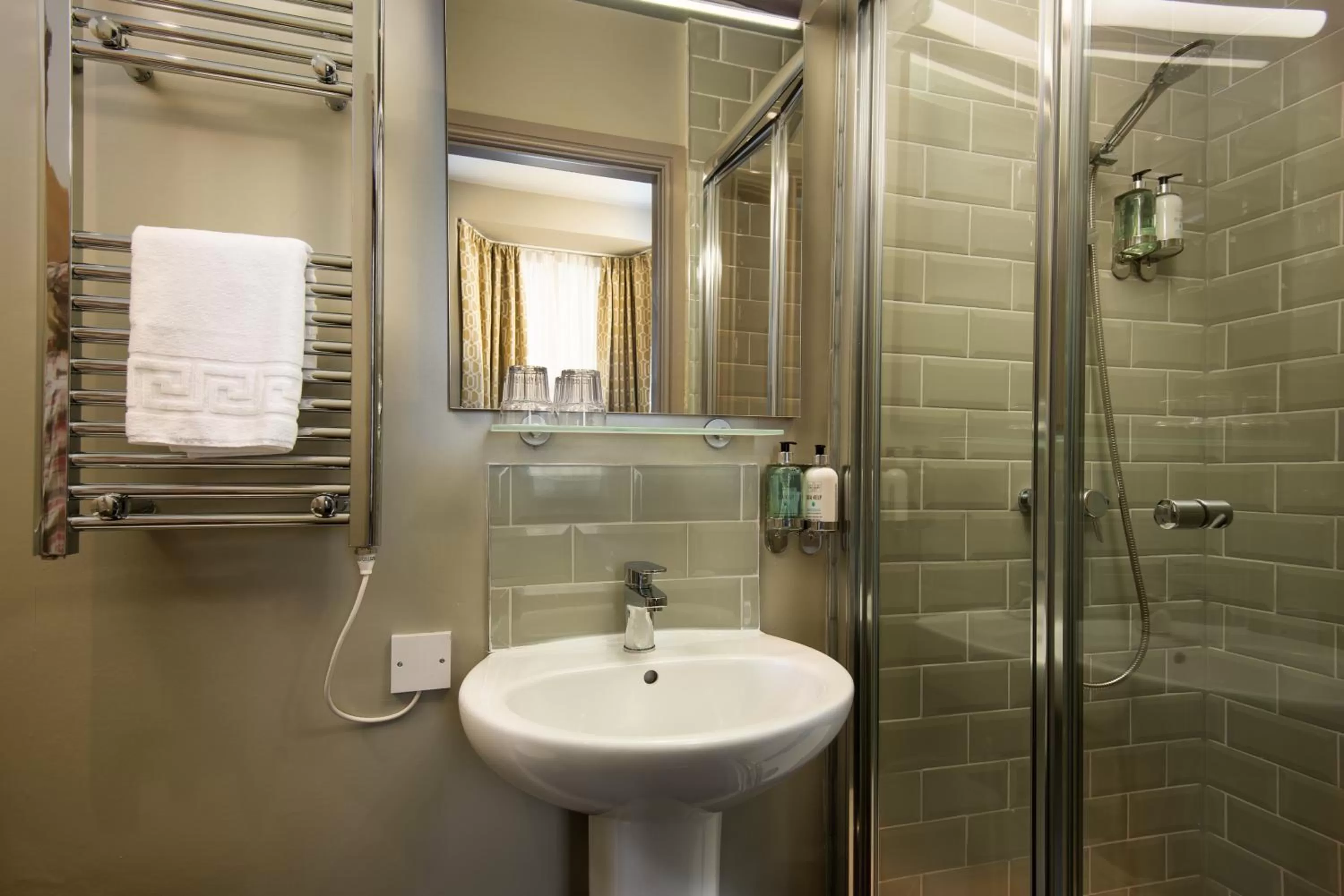 Bathroom in Oakbank at The Angel Inn - The Inn Collection Group