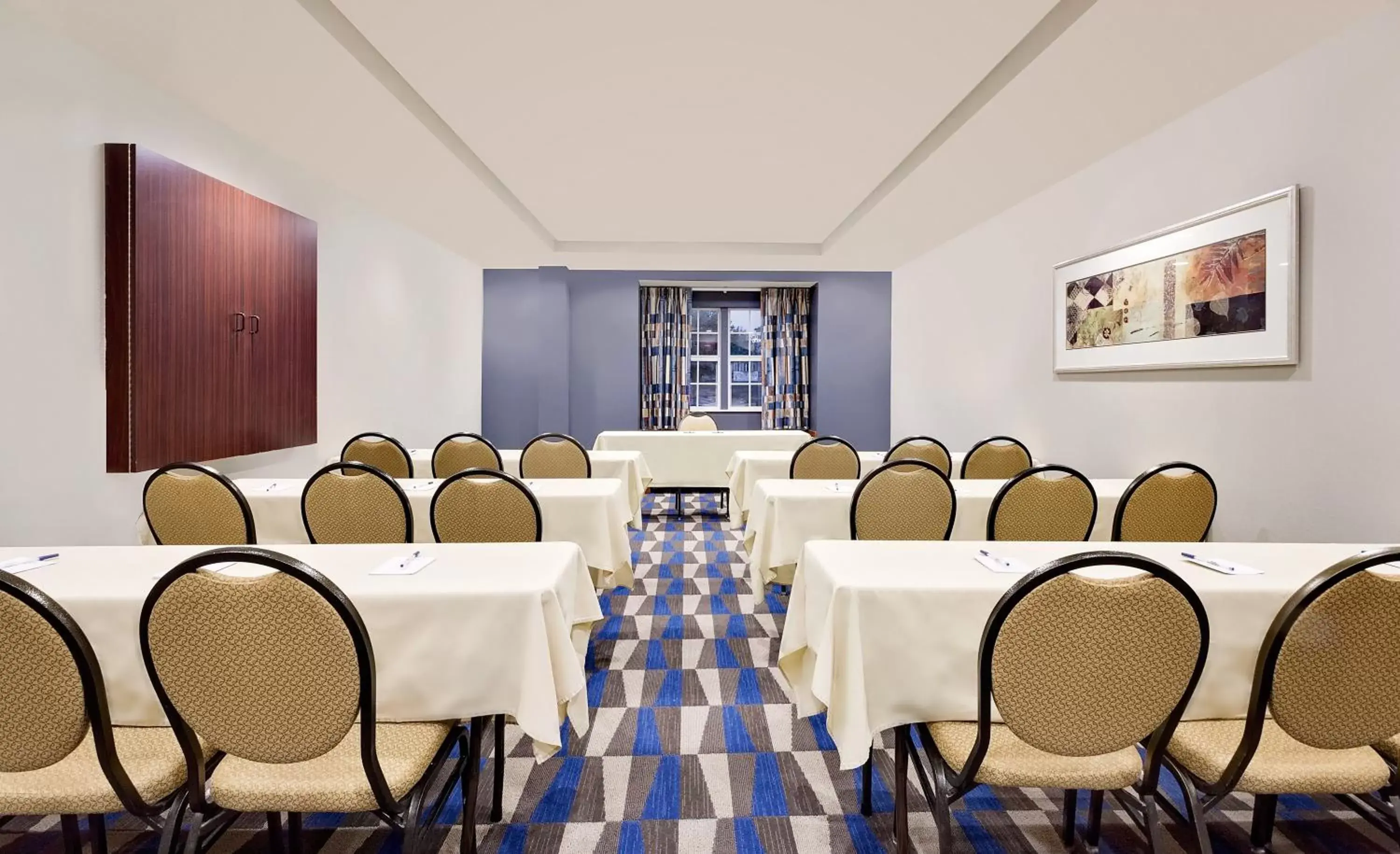 Meeting/conference room in Microtel Inn & Suites By Wyndham Middletown