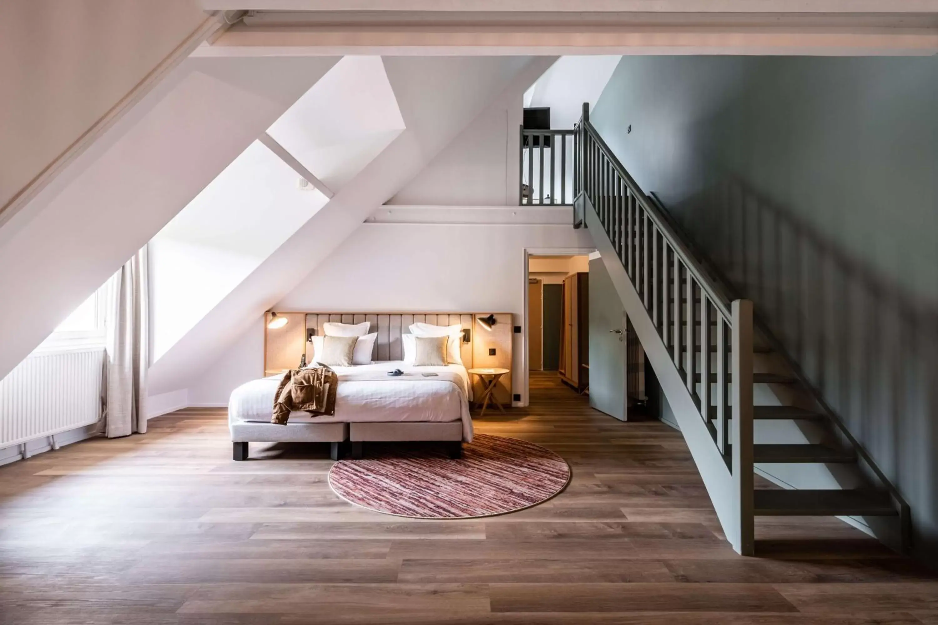 Bedroom in Best Western Plus l'Orée Paris Sud
