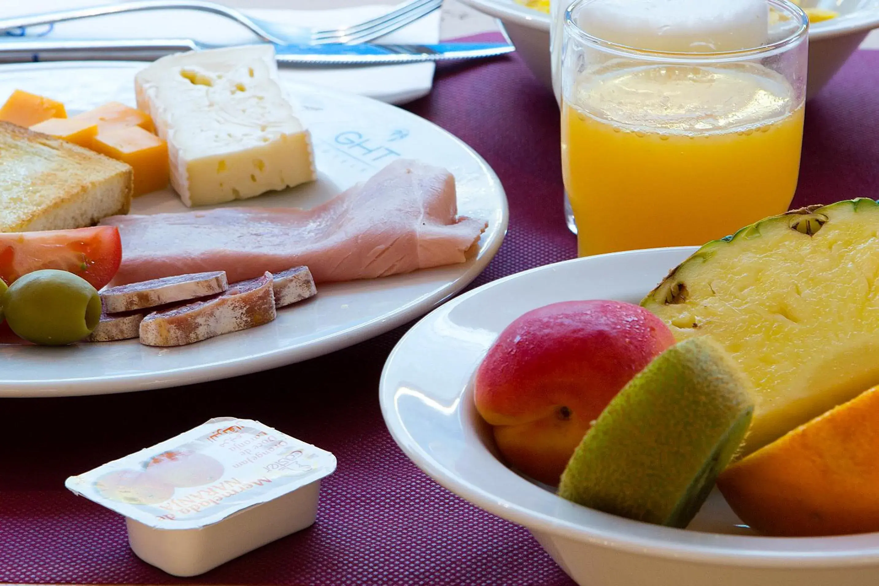 Buffet breakfast in GHT Costa Brava & Spa