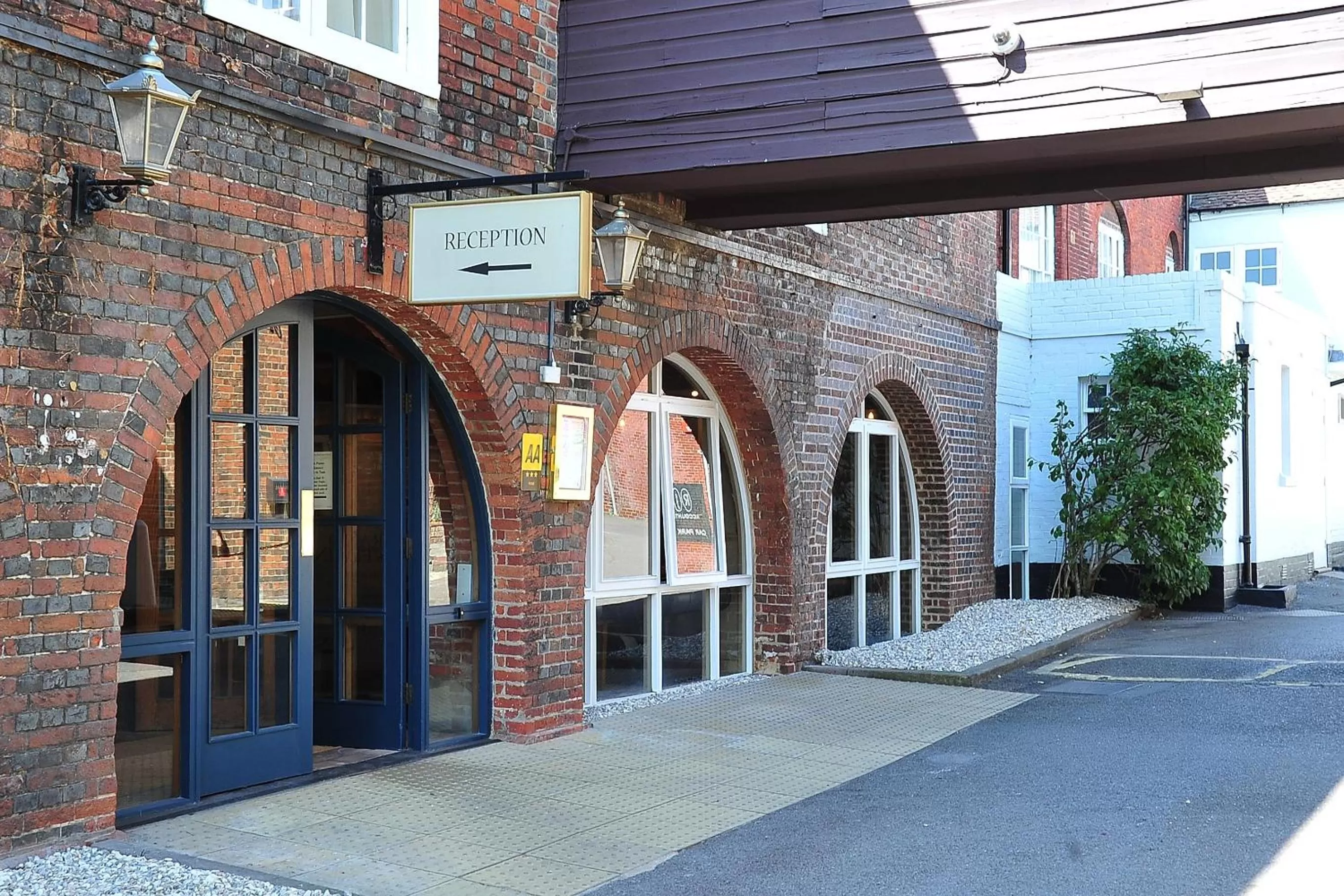 Facade/entrance in Red Lion Hotel by Greene King Inns