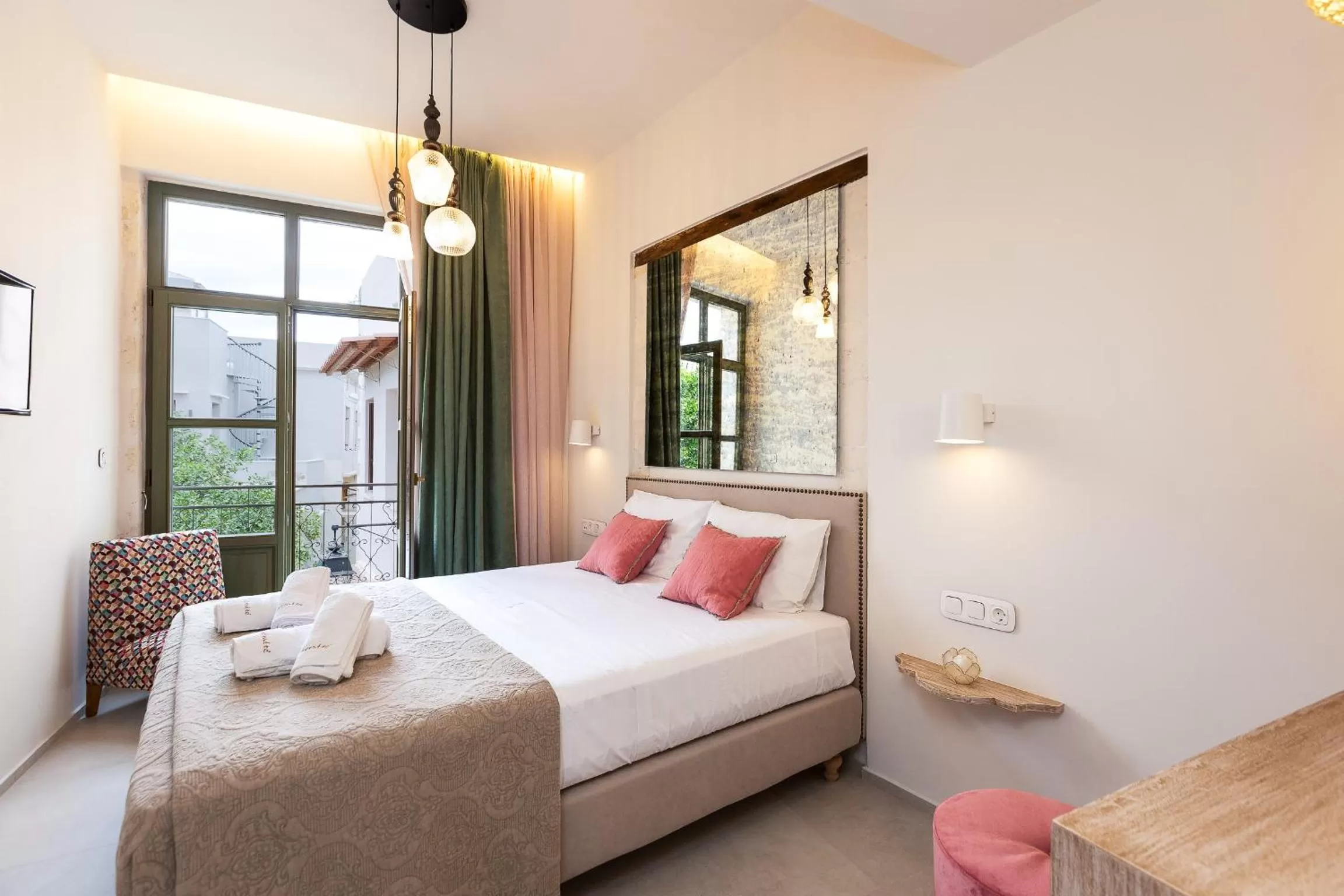 Bed in Neratze Hammam Suites