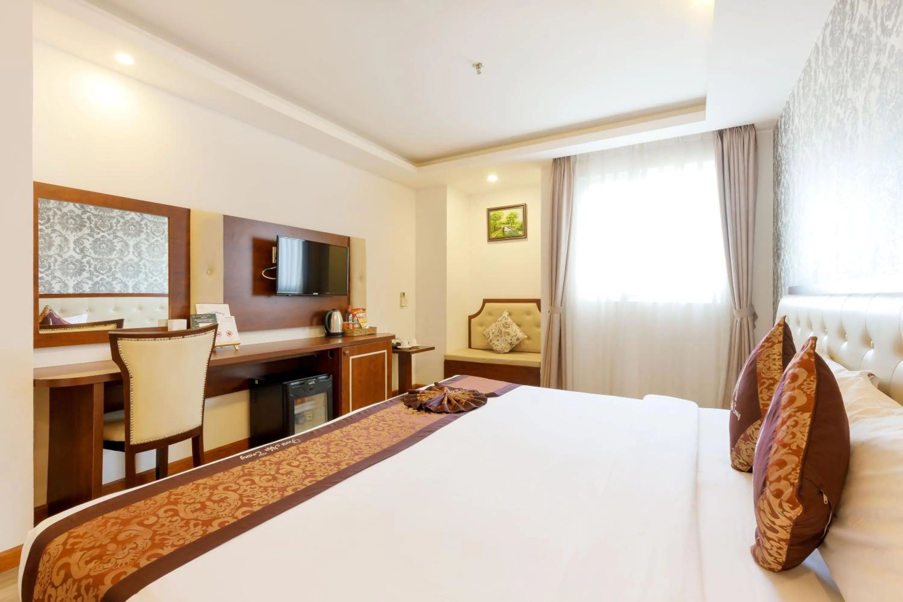 Deluxe Double with Sea View in Paris Nha Trang Hotel