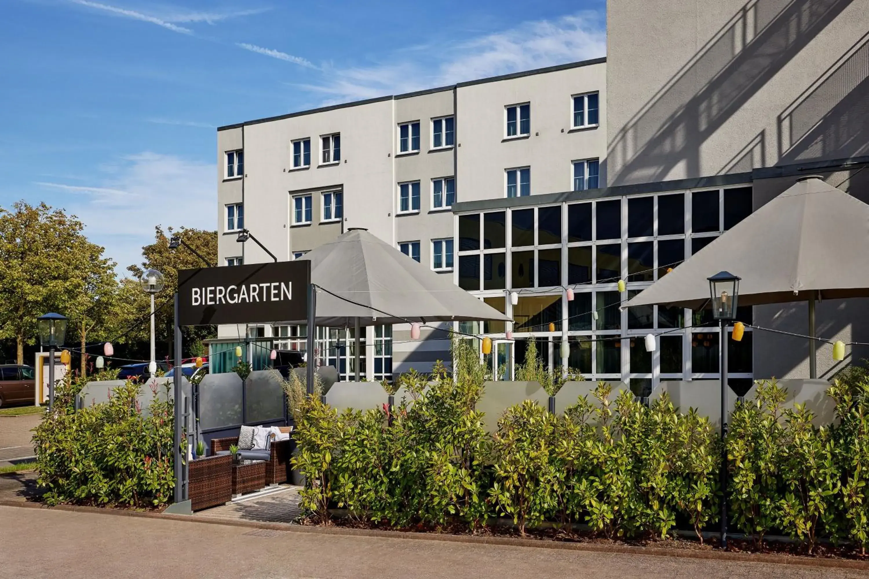 Restaurant/places to eat, Property Building in Courtyard by Marriott Dortmund