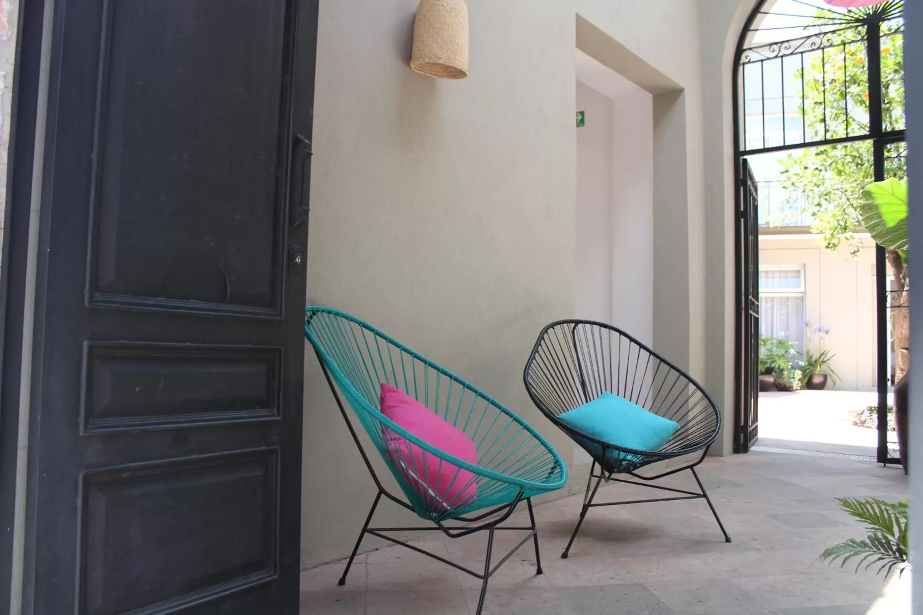 Facade/entrance, Balcony/Terrace in Hotel Mamá Carlota