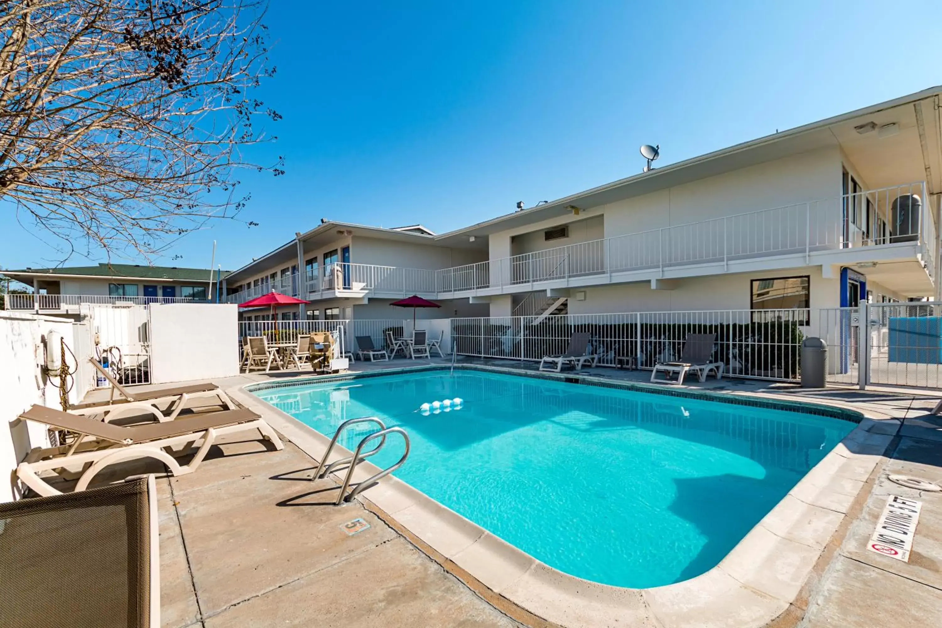 Swimming Pool in Motel 6-Mcallen, TX