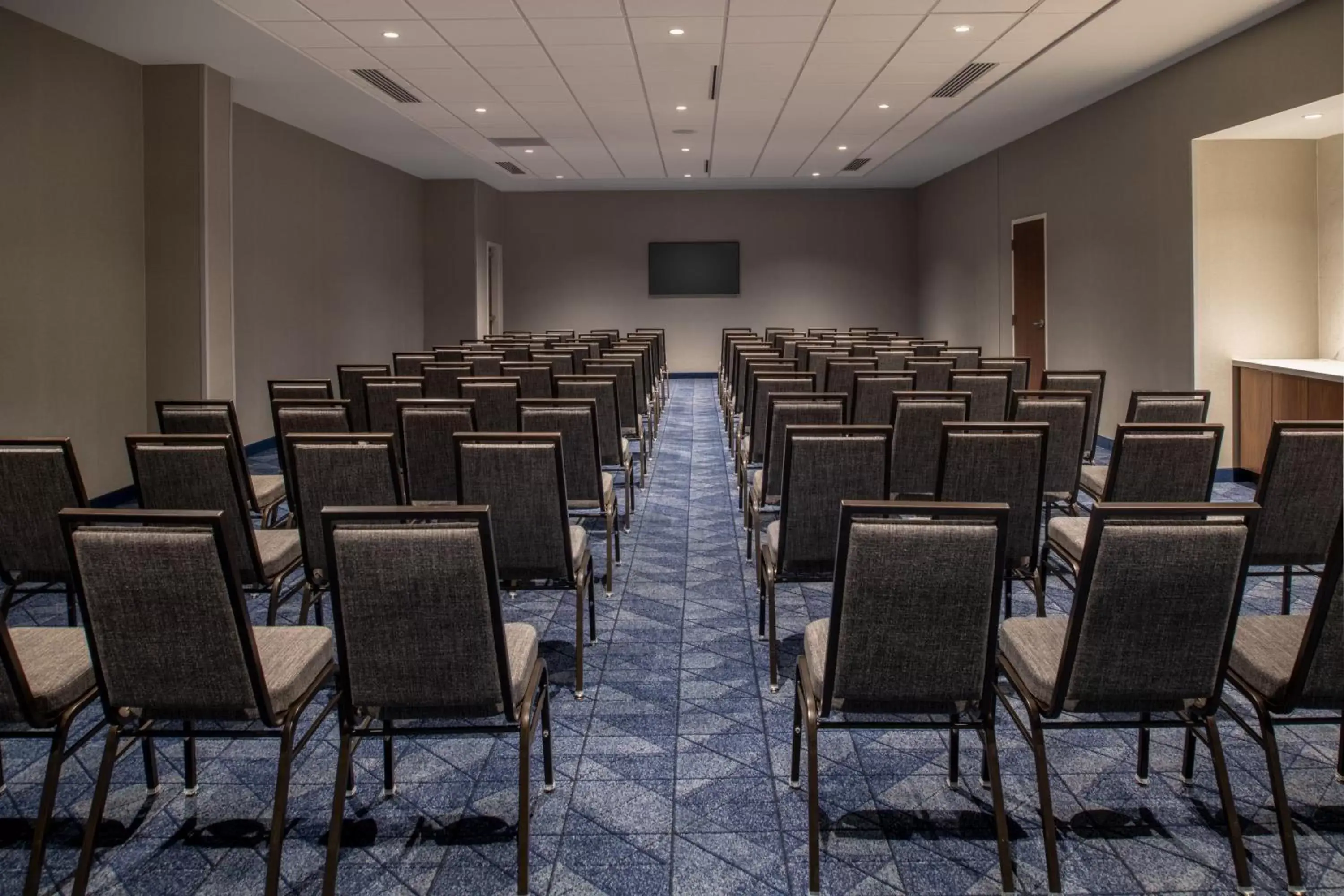 Meeting/conference room in Courtyard by Marriott Olympia