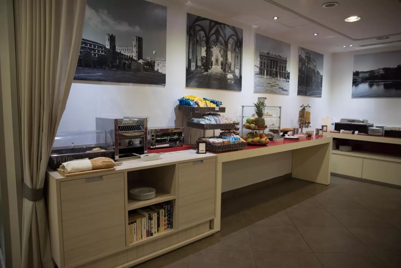 Breakfast in Hotel Motel Prestige