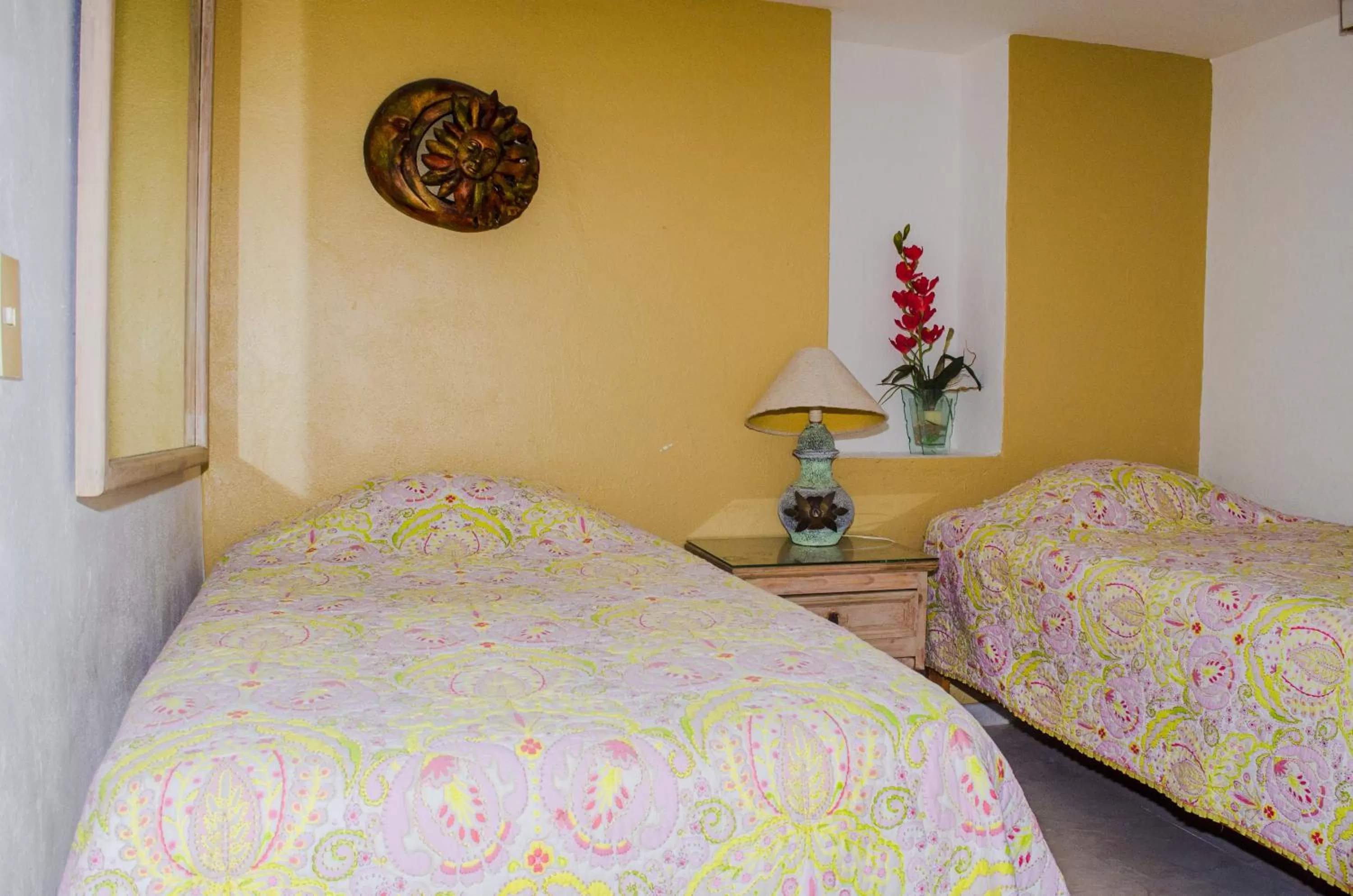 Bed in ENNA INN IXTAPA DEPARTAMENTOS ViSTA AL MAR