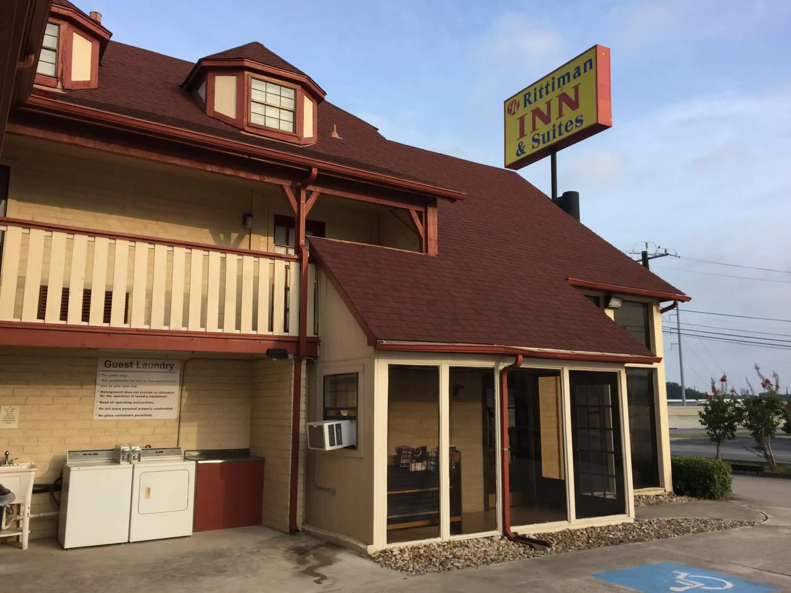 Property Building in Rittiman Inn and Suites