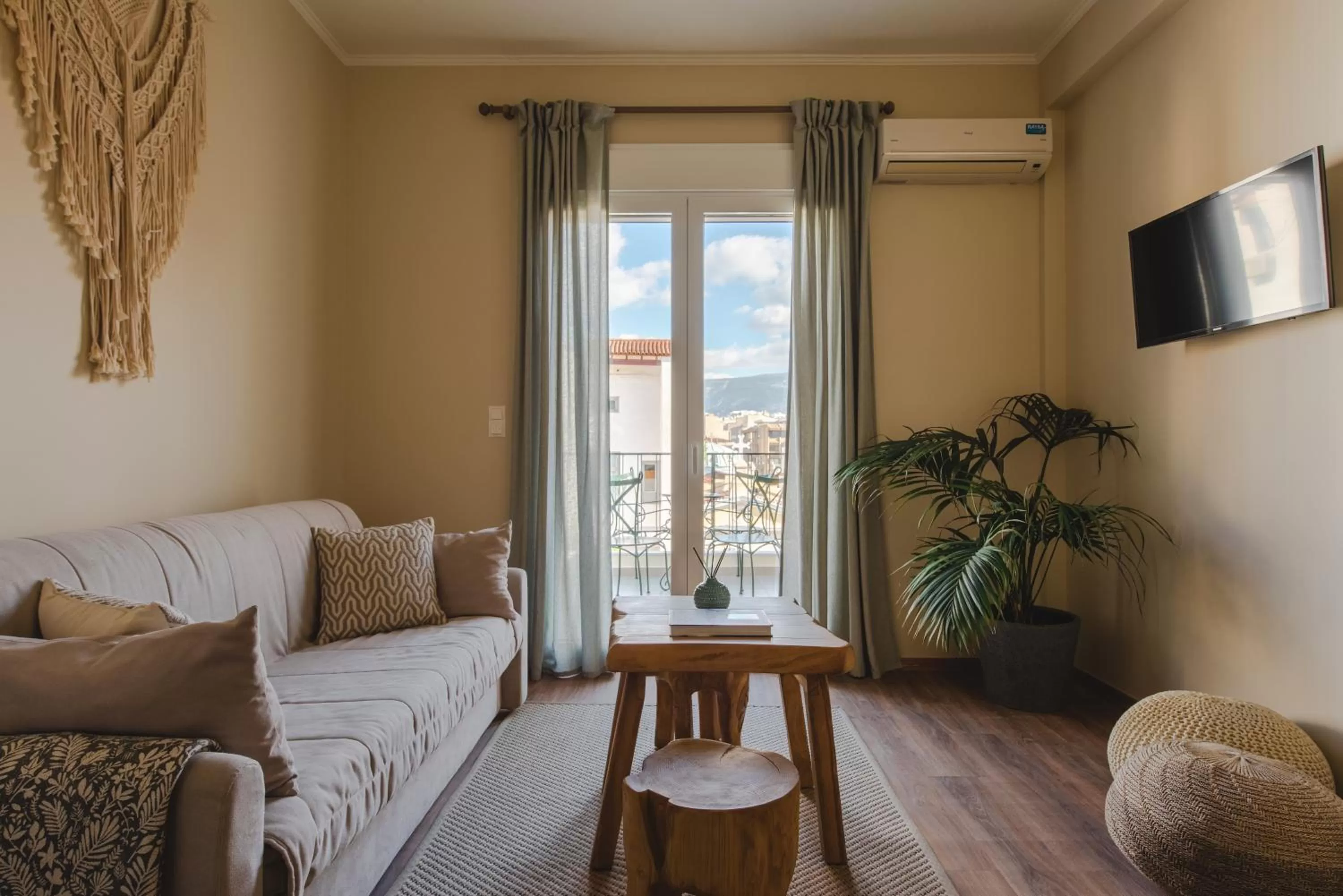 Living Stone Aparthotel