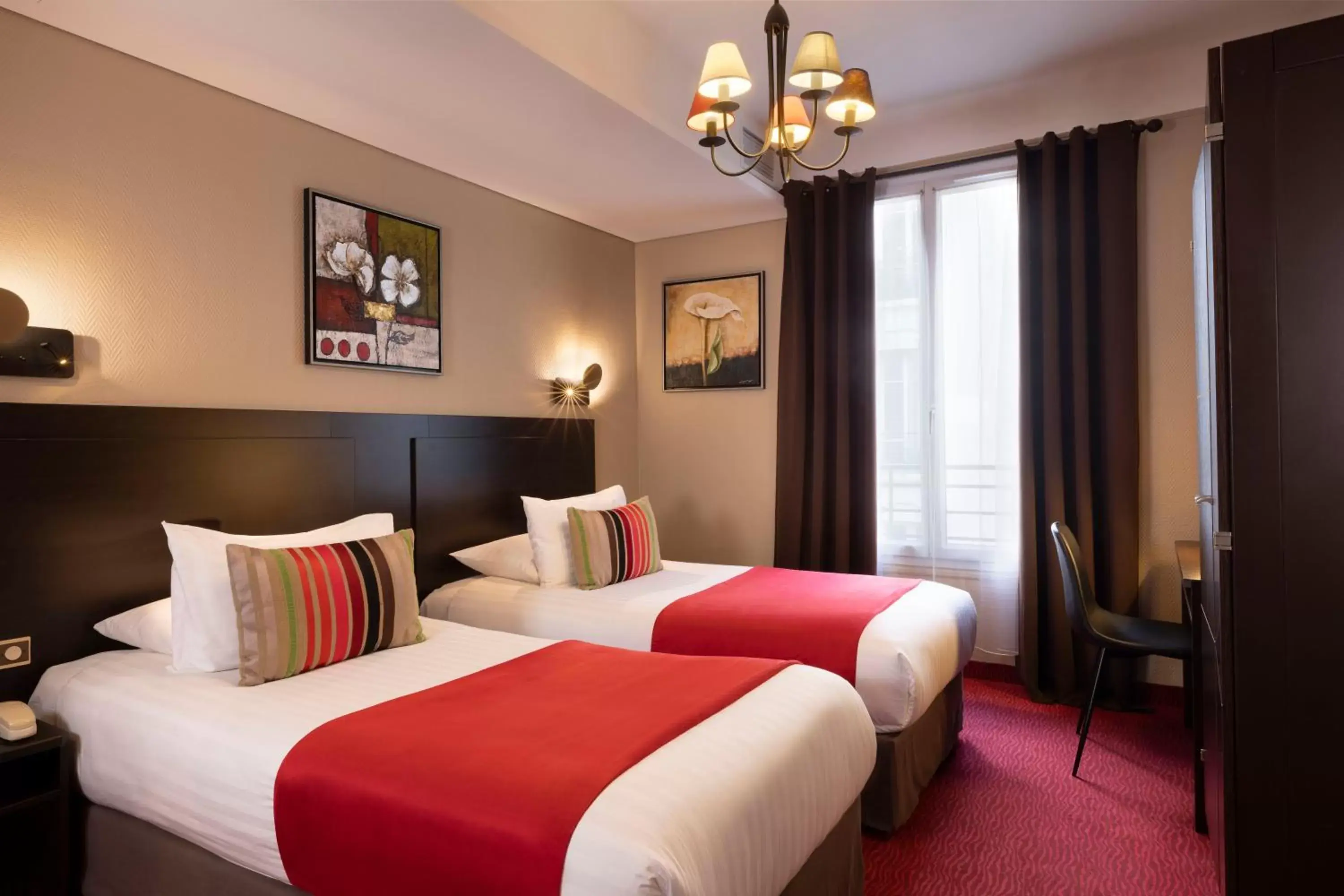 Bedroom, Bed in Chatillon Paris Montparnasse