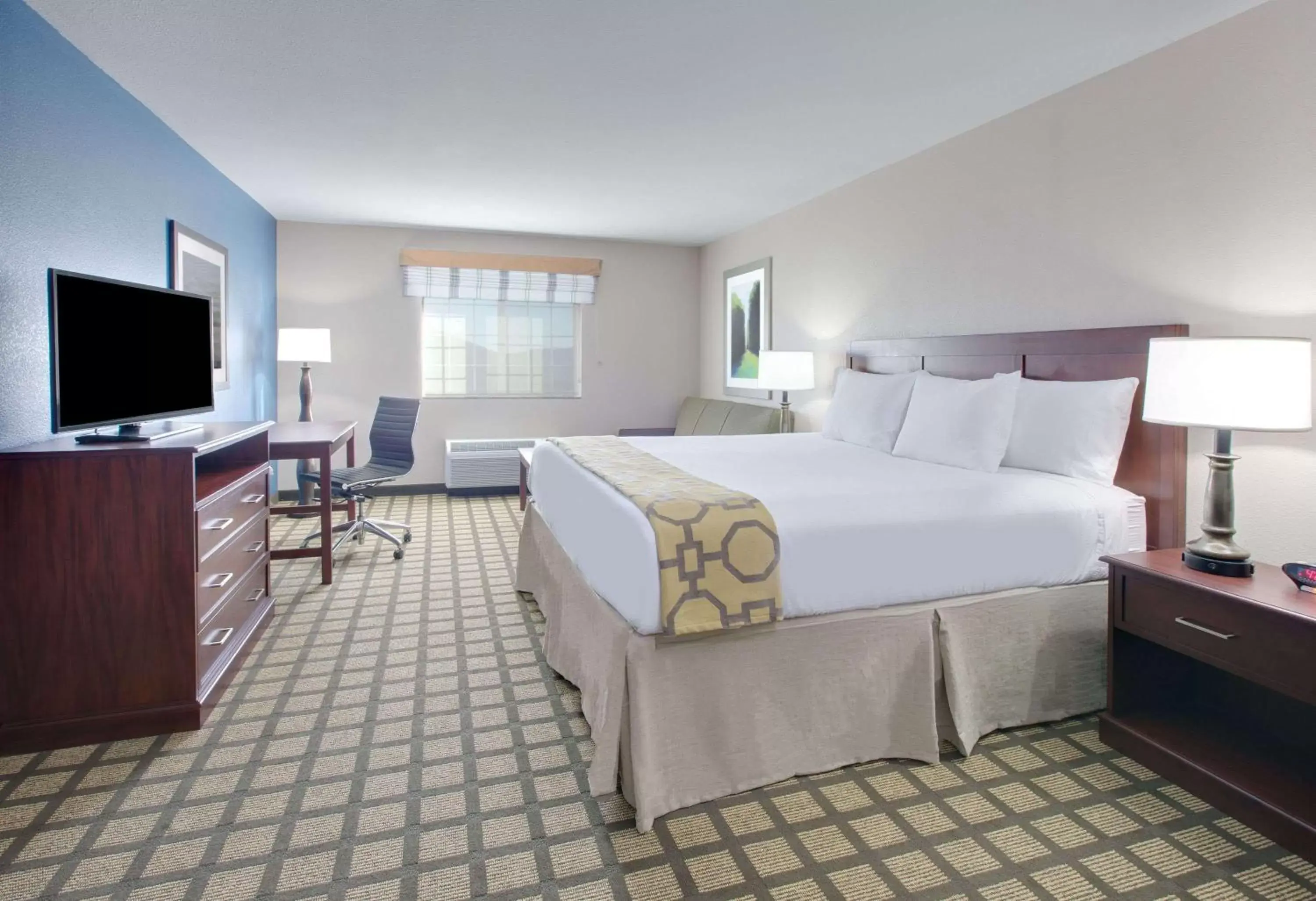 Photo of the whole room, Bed in Baymont by Wyndham Big Spring