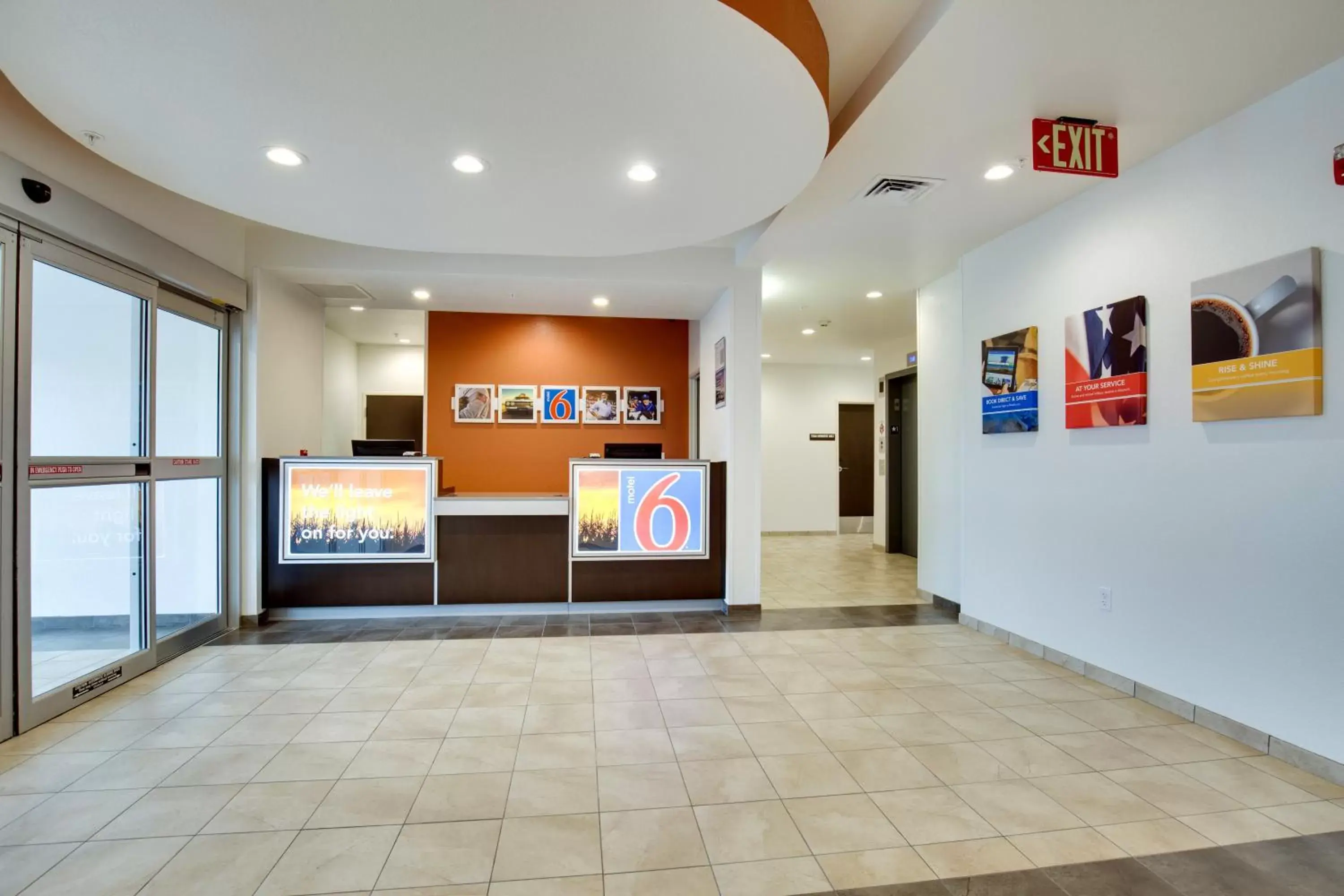 Lobby or reception, Lobby/Reception in Motel 6-Poplar Bluff, MO