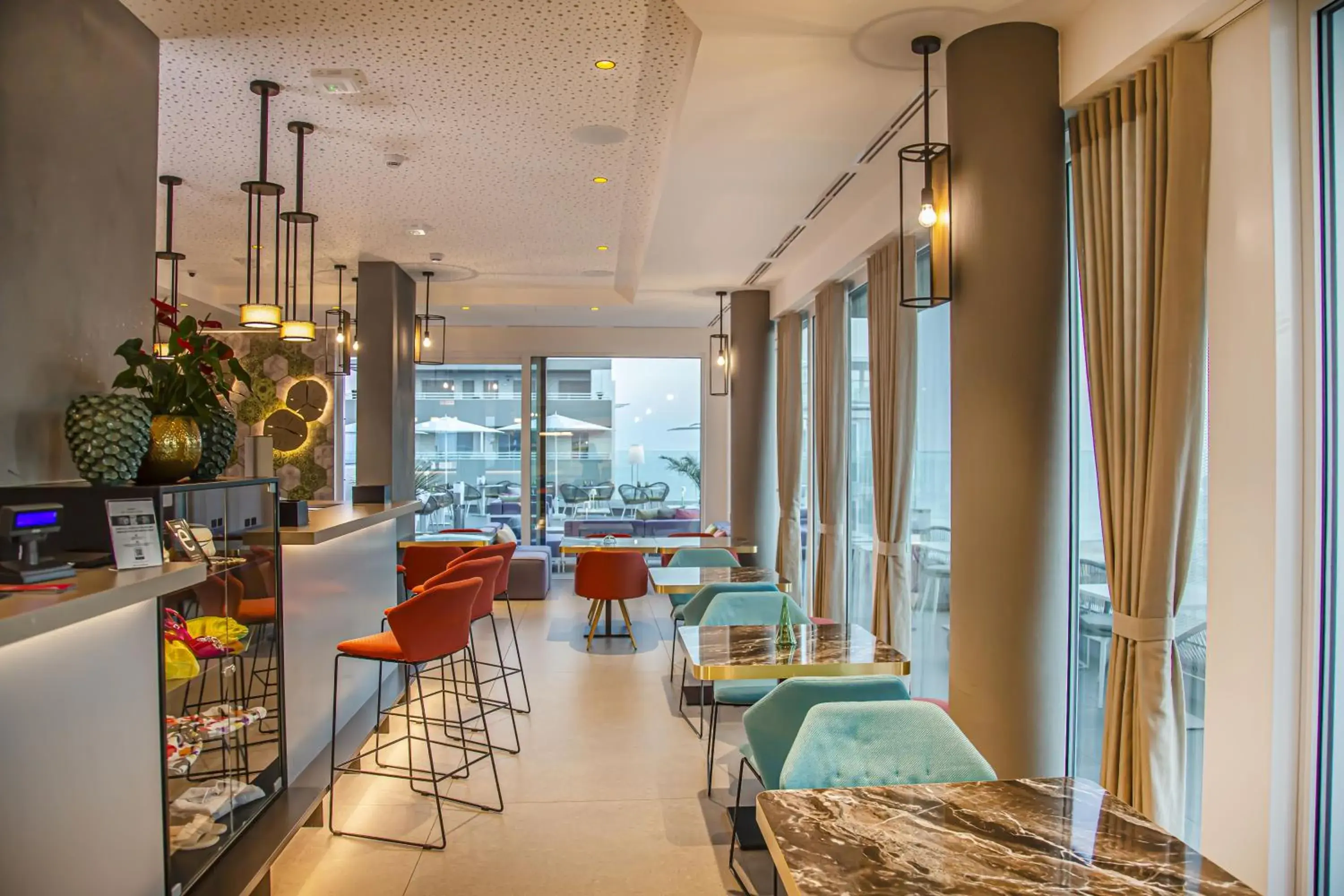 Lounge or bar in J44 Lifestyle Hotel