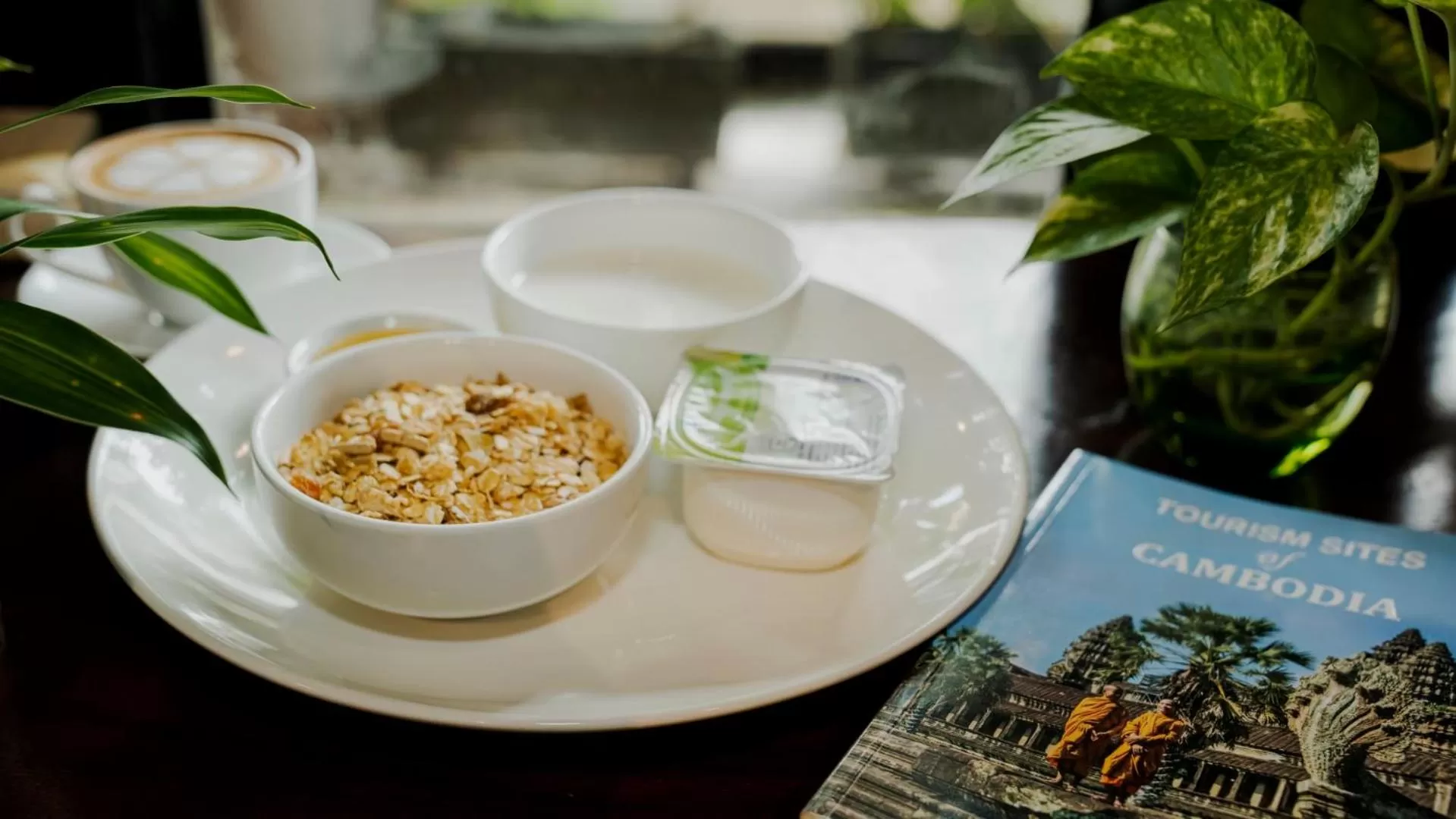 Breakfast in Monsoon Bassac Hotel