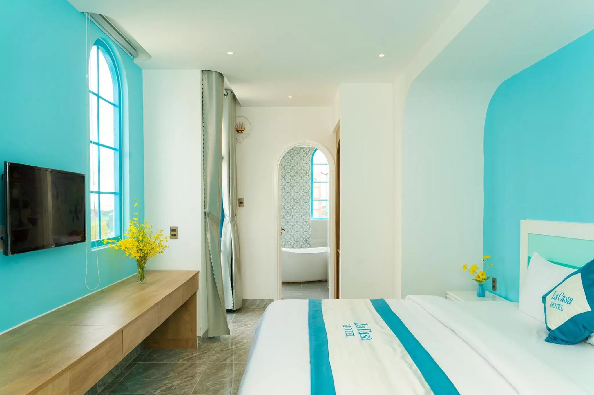 Photo of the whole room, Bed in La Casa Boutique Hotel