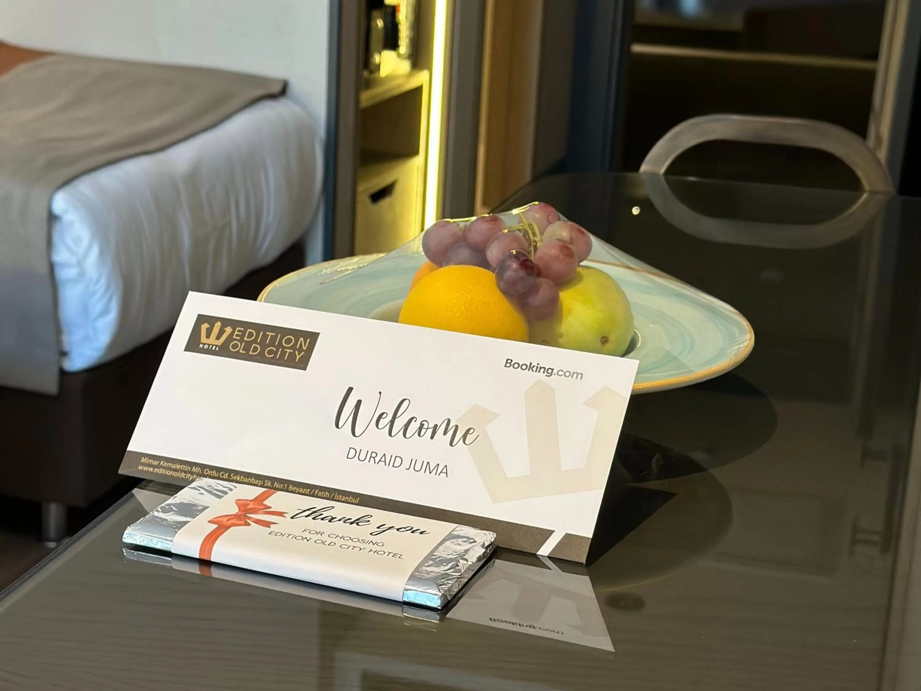 Food and drinks in Edition Old City Hotel