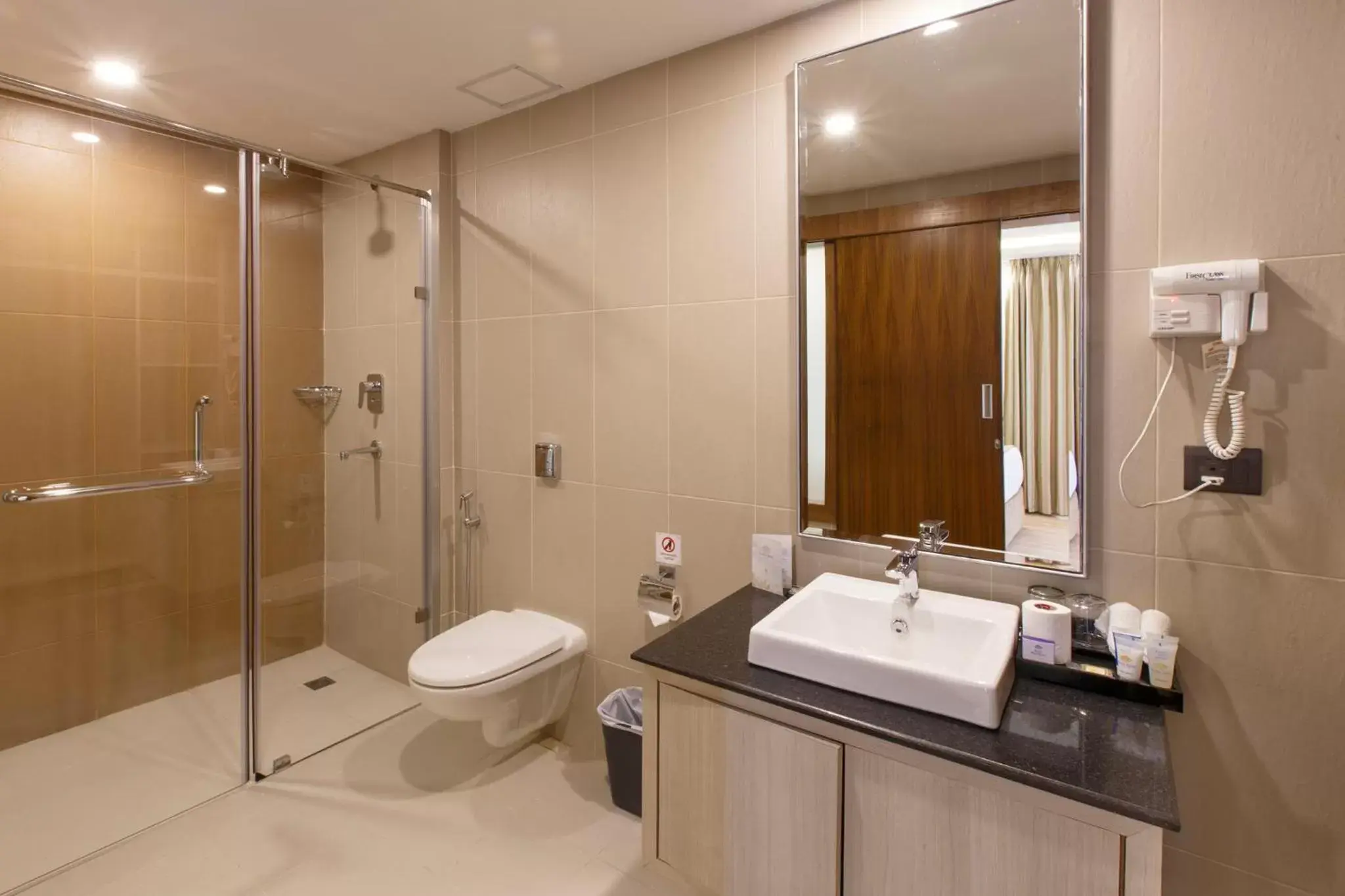 Toilet, Bathroom in Royal Singi Hotel