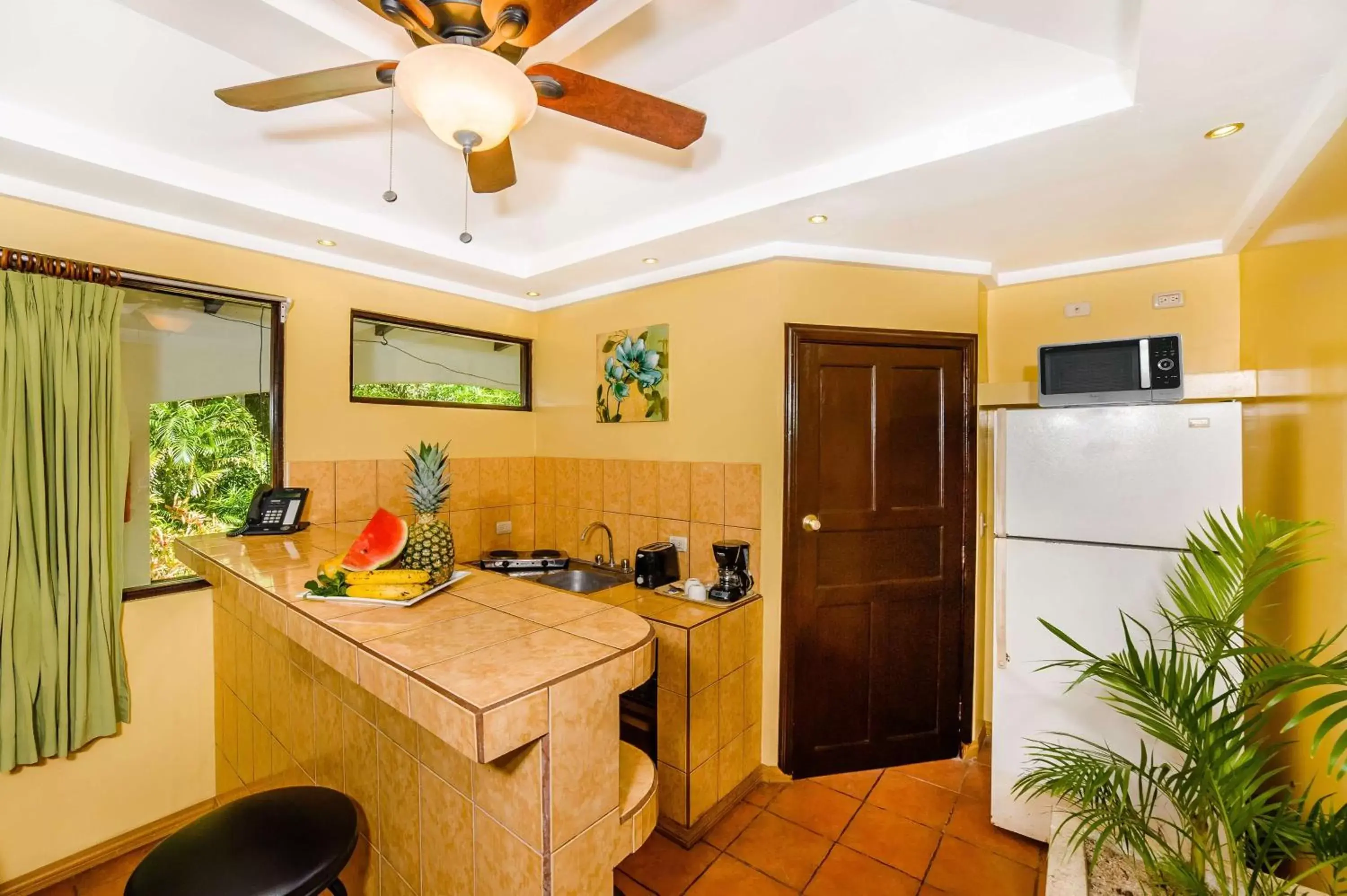 Photo of the whole room in Best Western Tamarindo Vista Villas