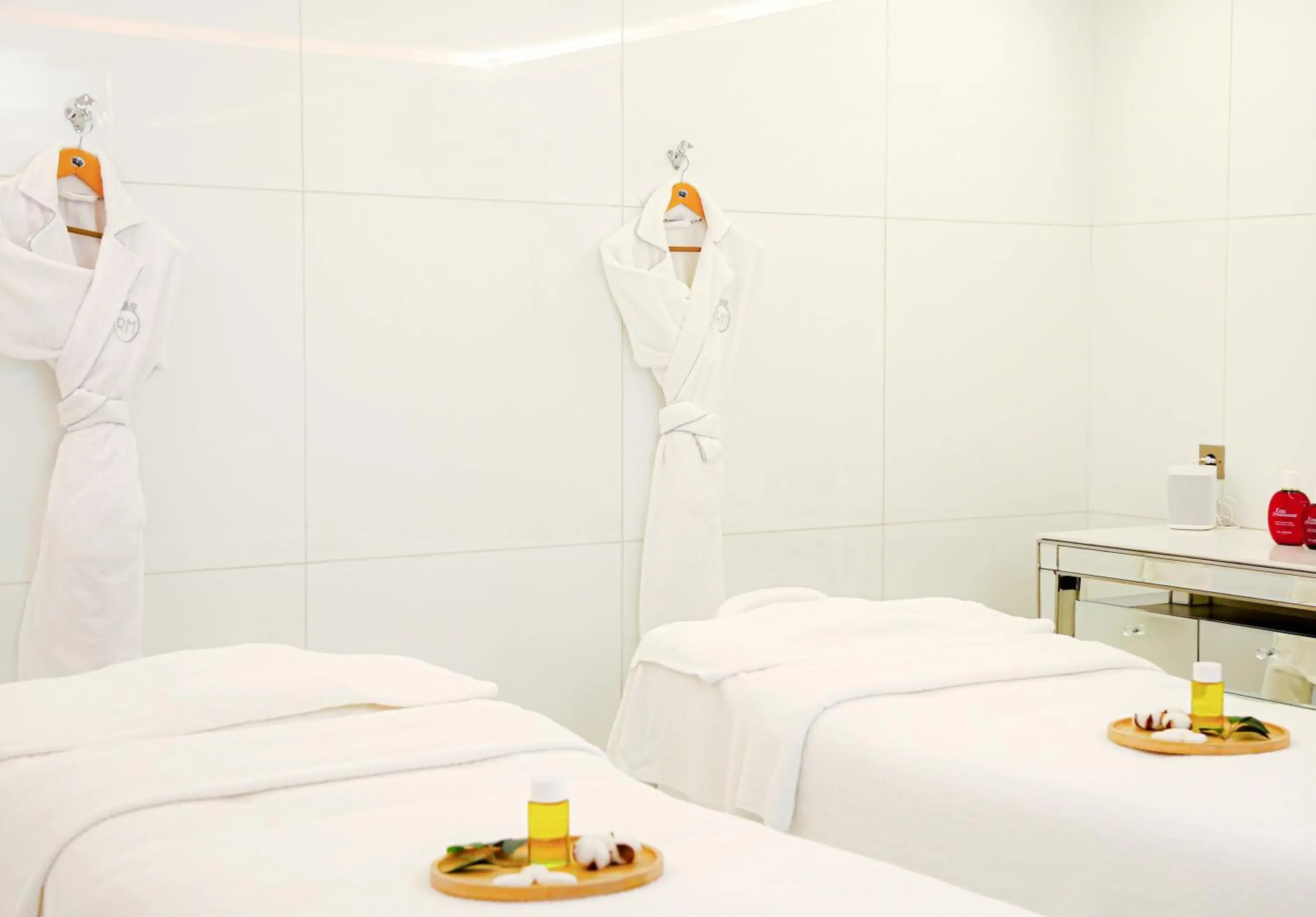 Spa and wellness centre/facilities, Bathroom in Le Royal Monceau Hotel Raffles Paris
