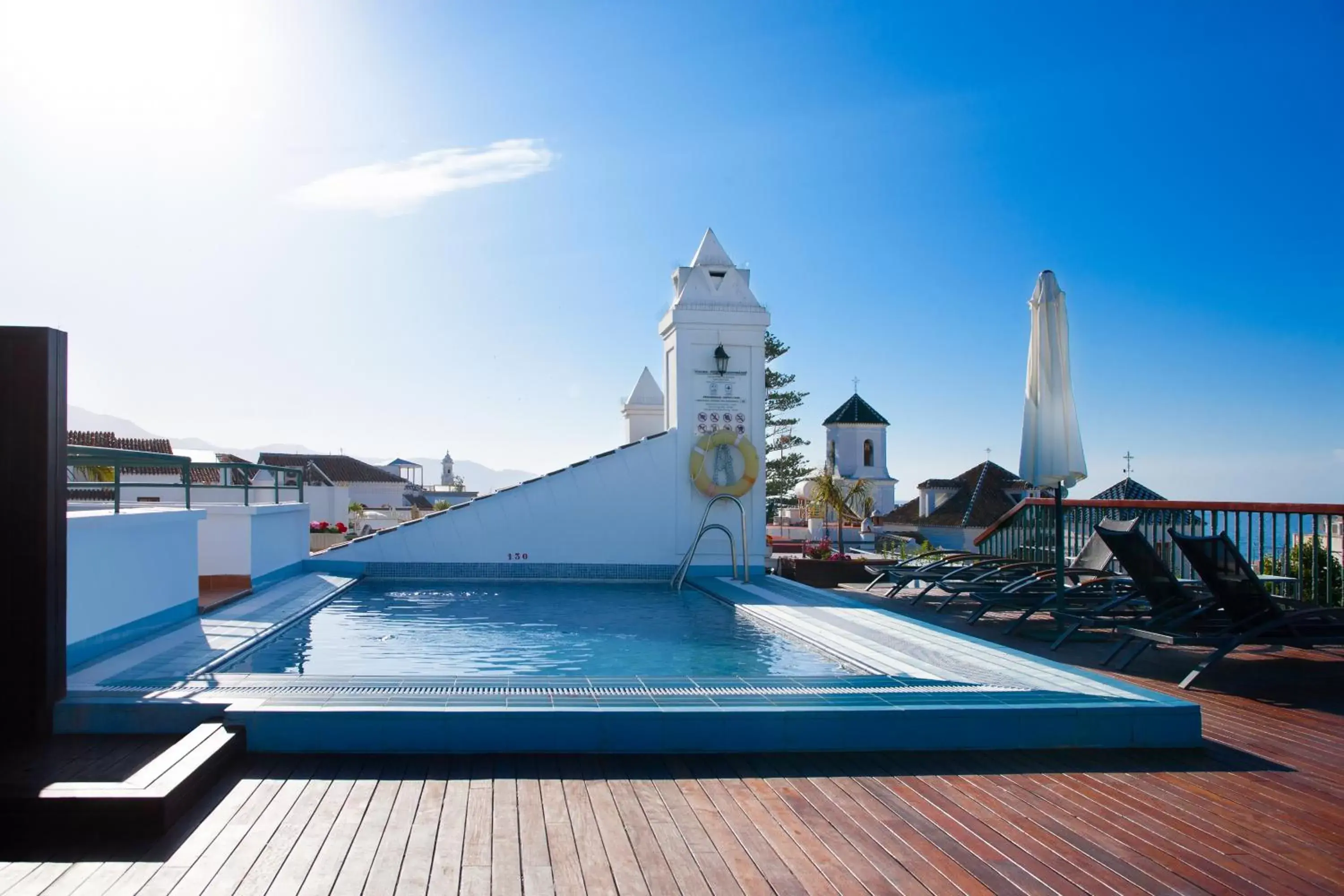 Swimming Pool in Hotel Plaza Cavana