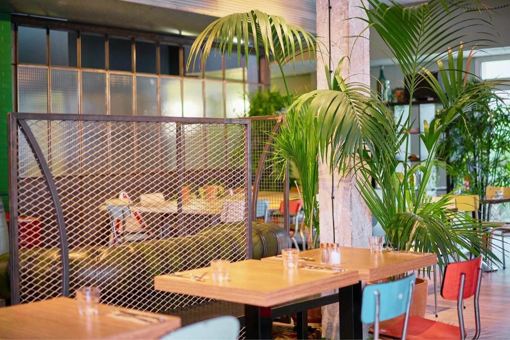 Restaurant/places to eat in Sporting House Hôtel