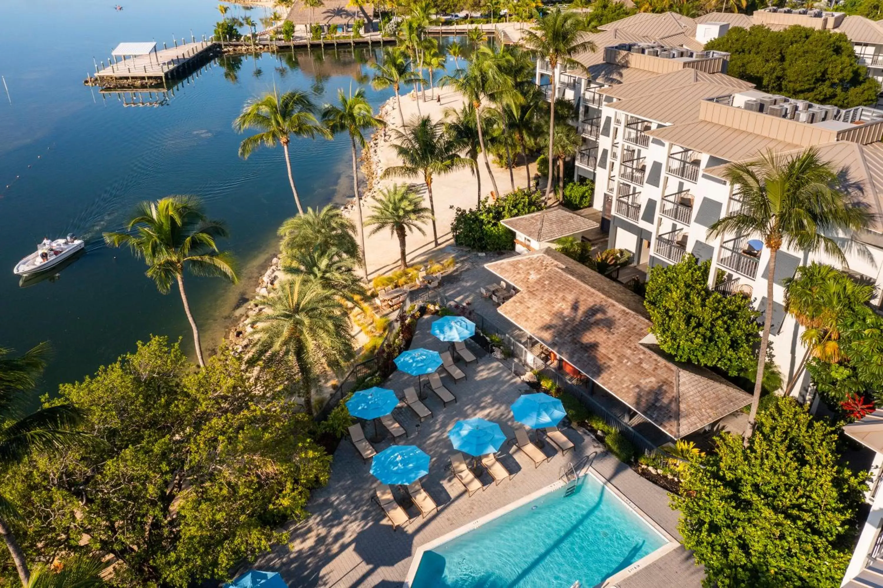 Swimming pool, Bird's-eye View in Pelican Cove Resort & Marina